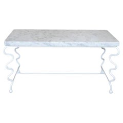 Petite table basse serpentine avec plateau en marbre de Carrare