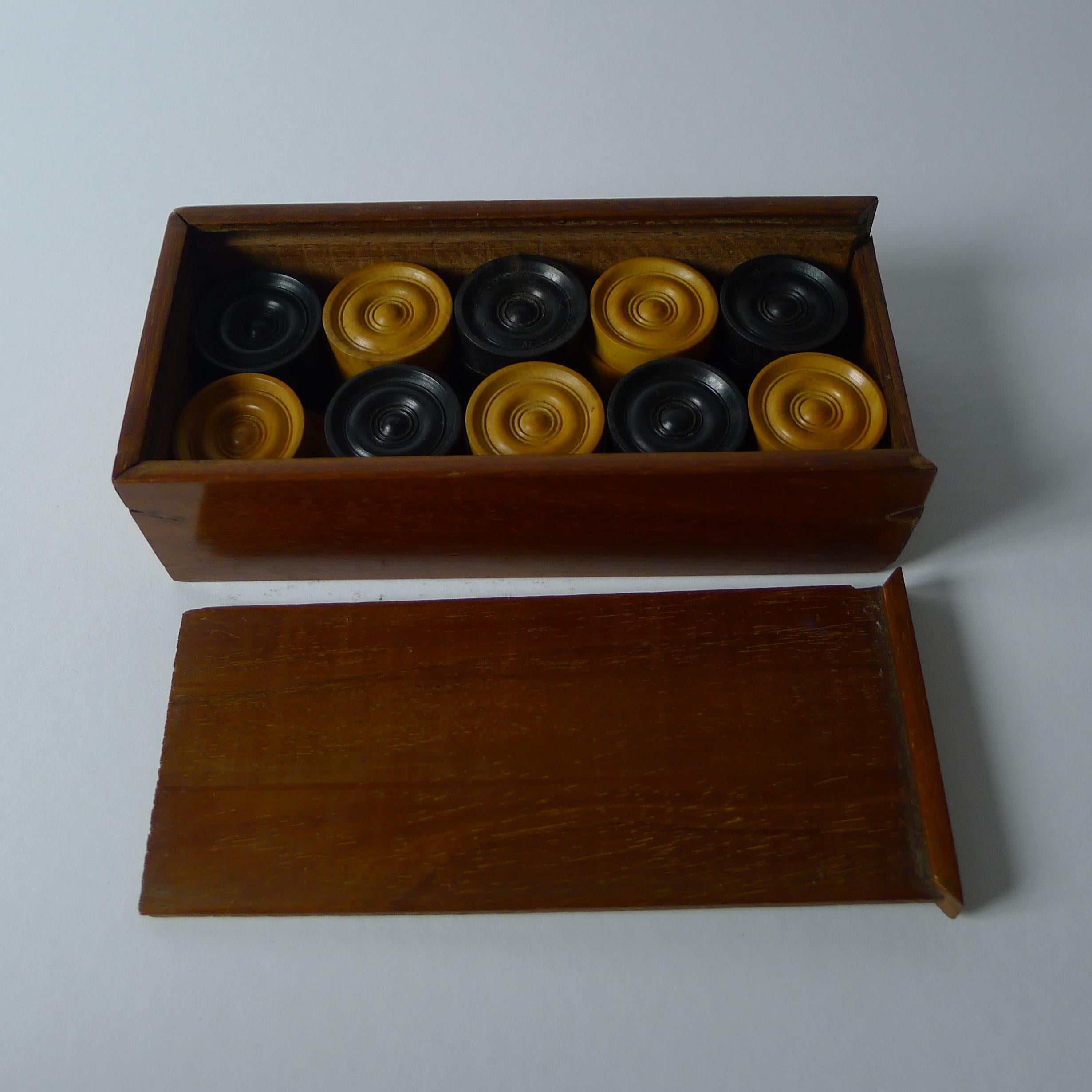 Early 20th Century Small Set Antique Draughts / Checkers / Backgammon Counters For Sale