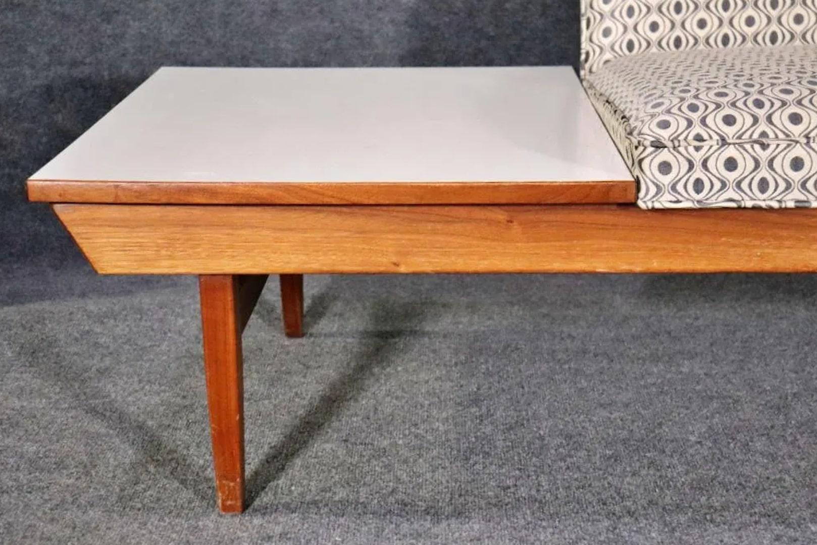 Mid-Century Modern Small Settee by Thayer Coggin For Sale