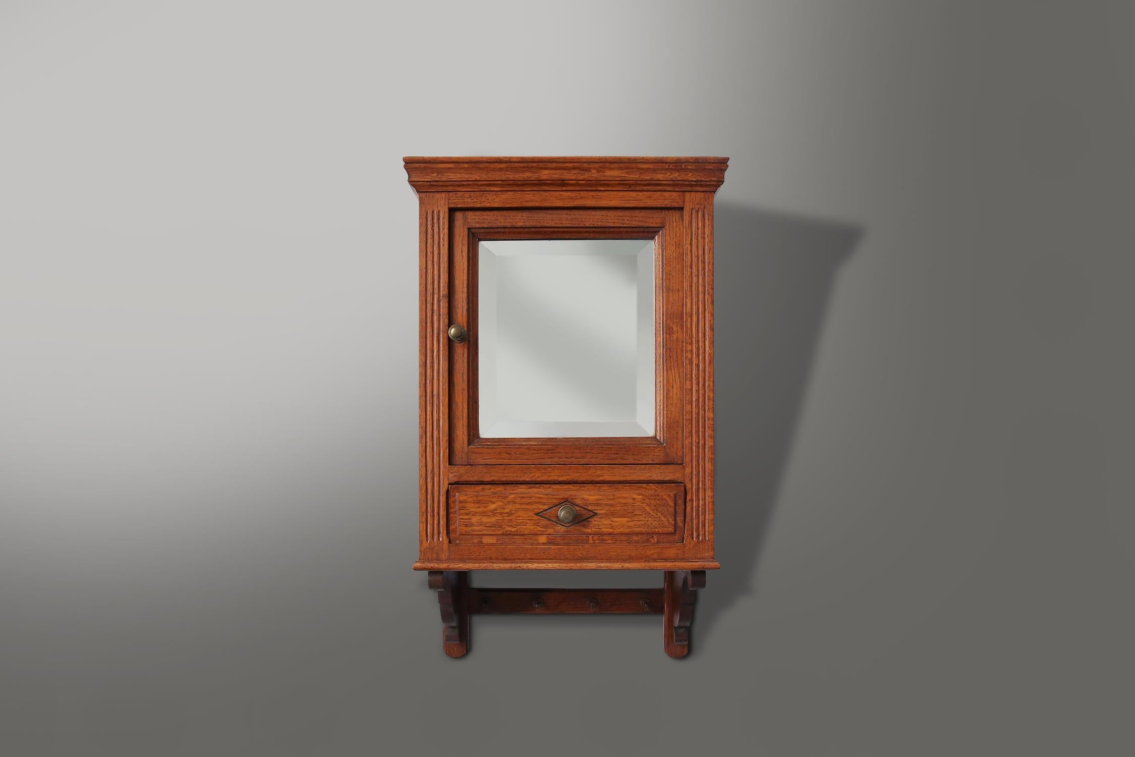 Small Shaving Cabinet, 1940s 8