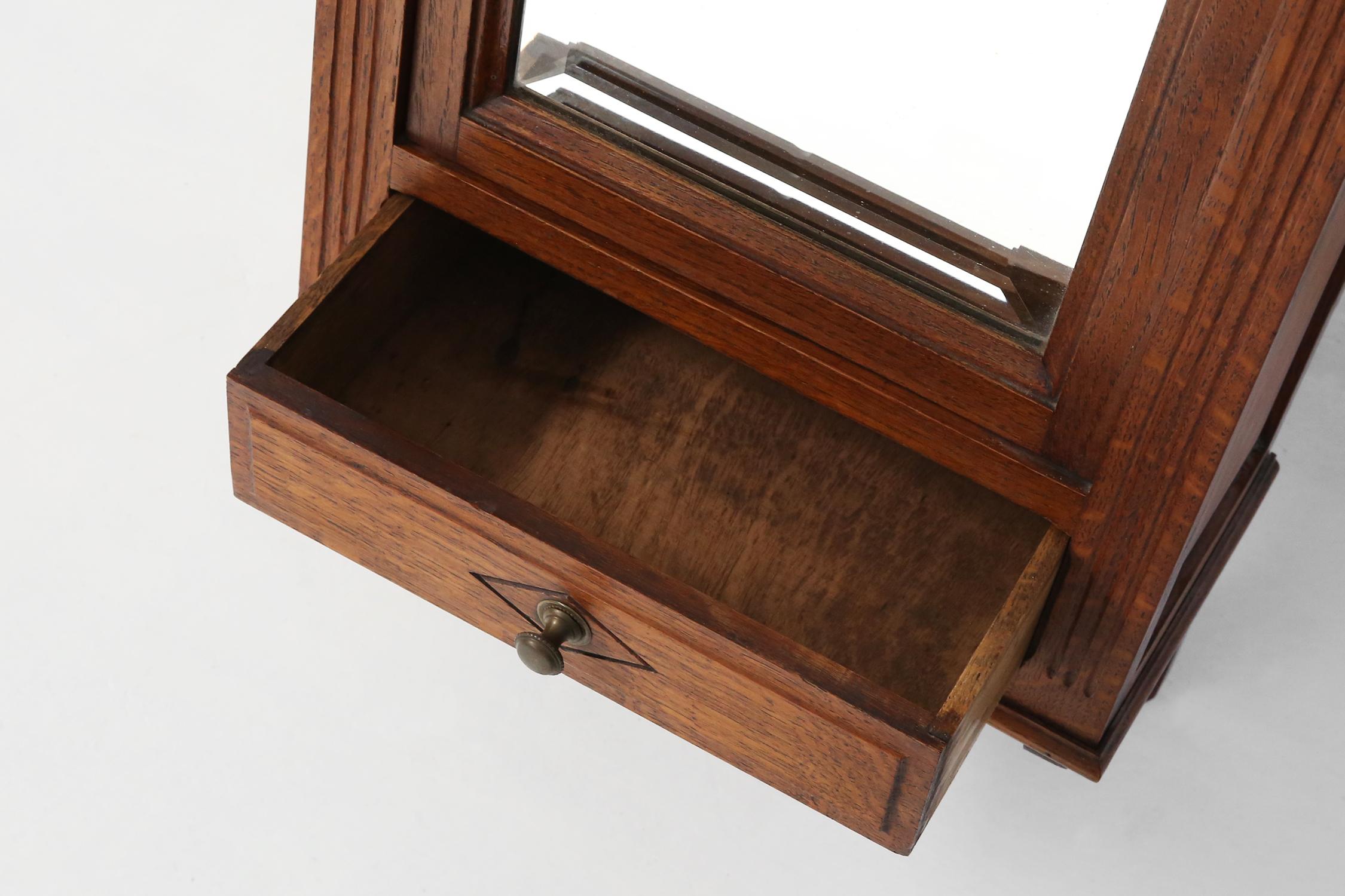 Small Shaving Cabinet, 1940s In Good Condition In Meulebeke, BE
