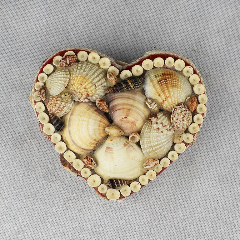 American Small Shell Encrusted Heart Shaped Trinket Box