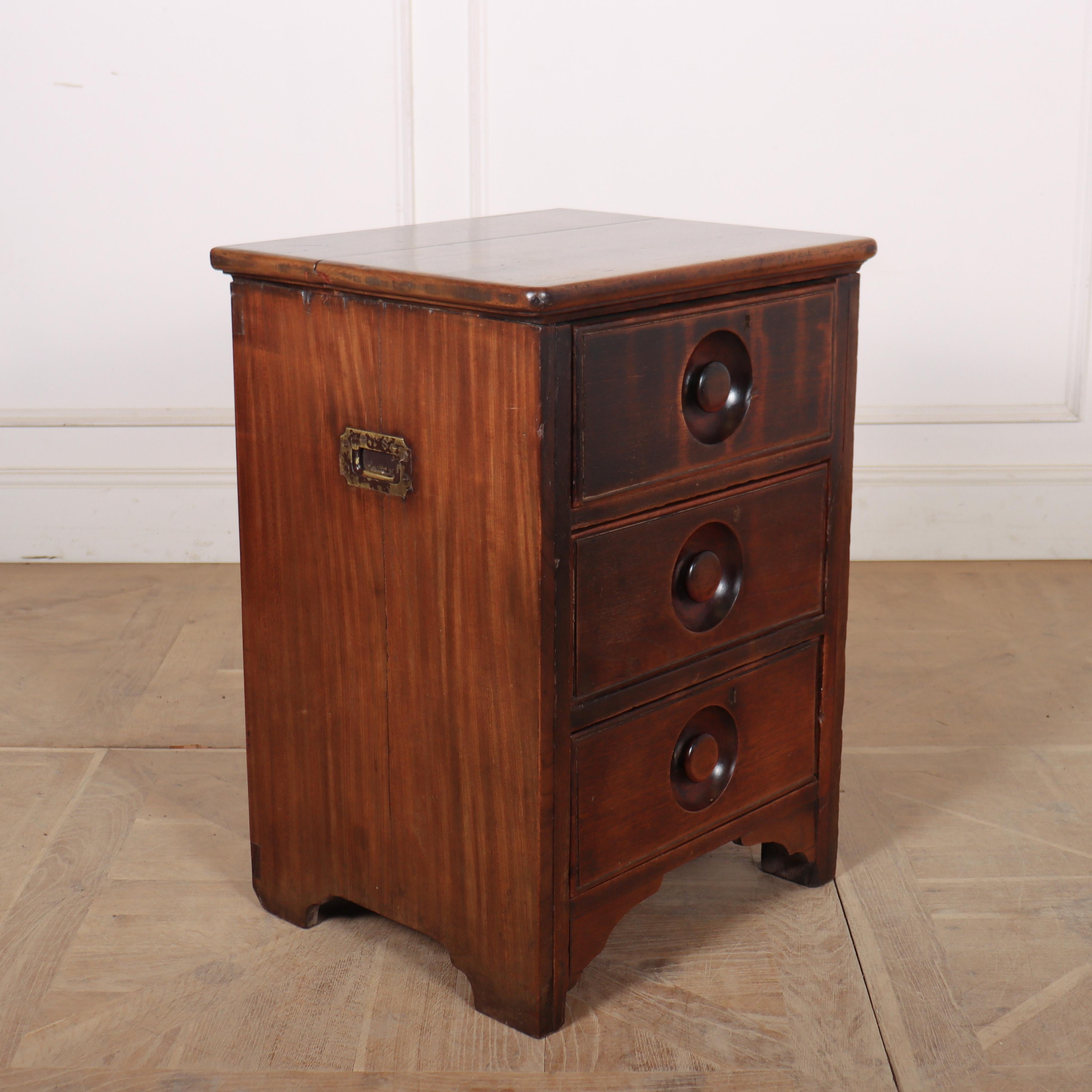 Interesting English 19th century ships chest of drawers / bedside cabinet. 1860.

Code: 8504

Dimensions:
W: 21