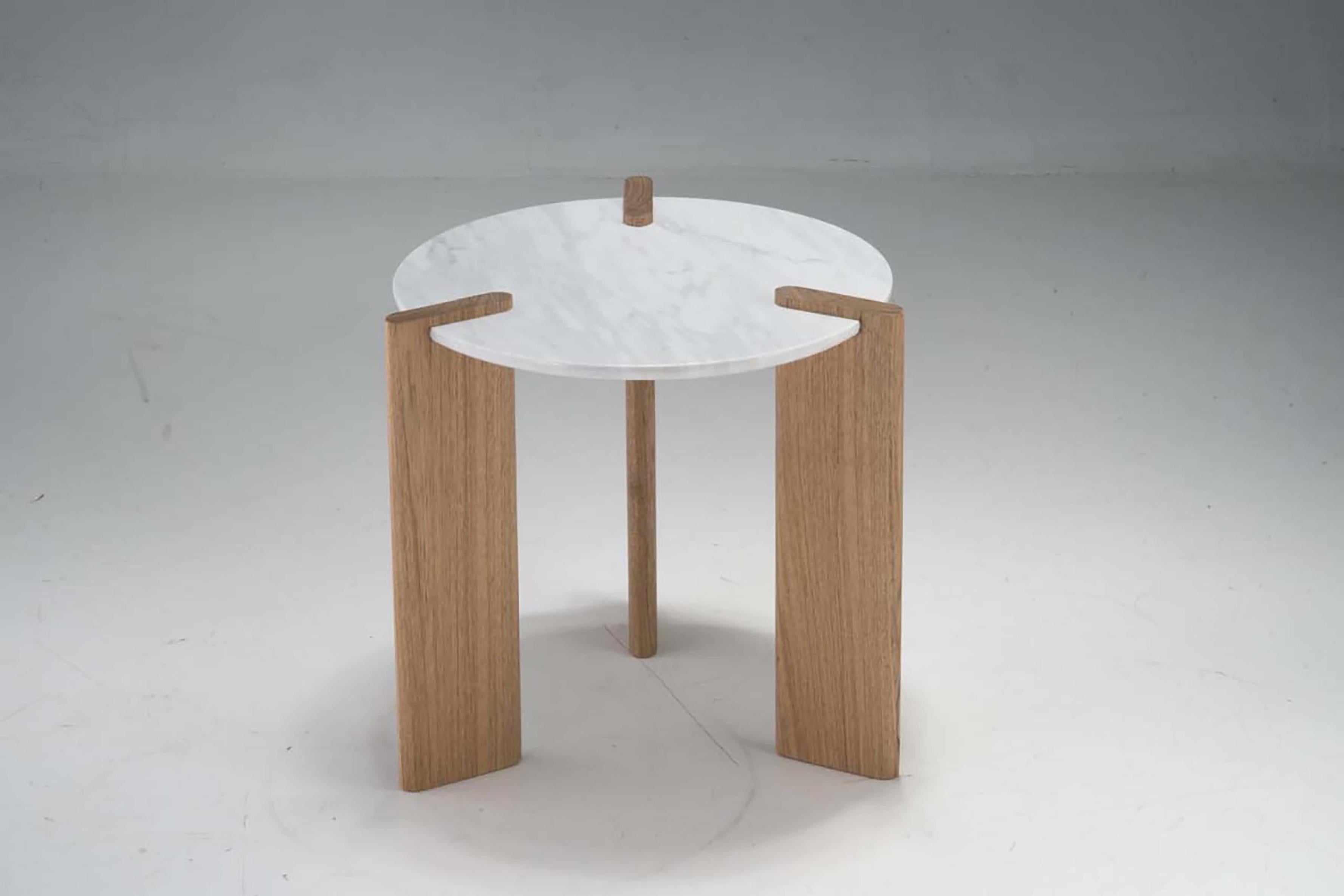 Small Side Table by Juliana Vasconcellos in Brazilian Solid Wood and Carrara In New Condition In Belo Horizonte, Minas Gerais