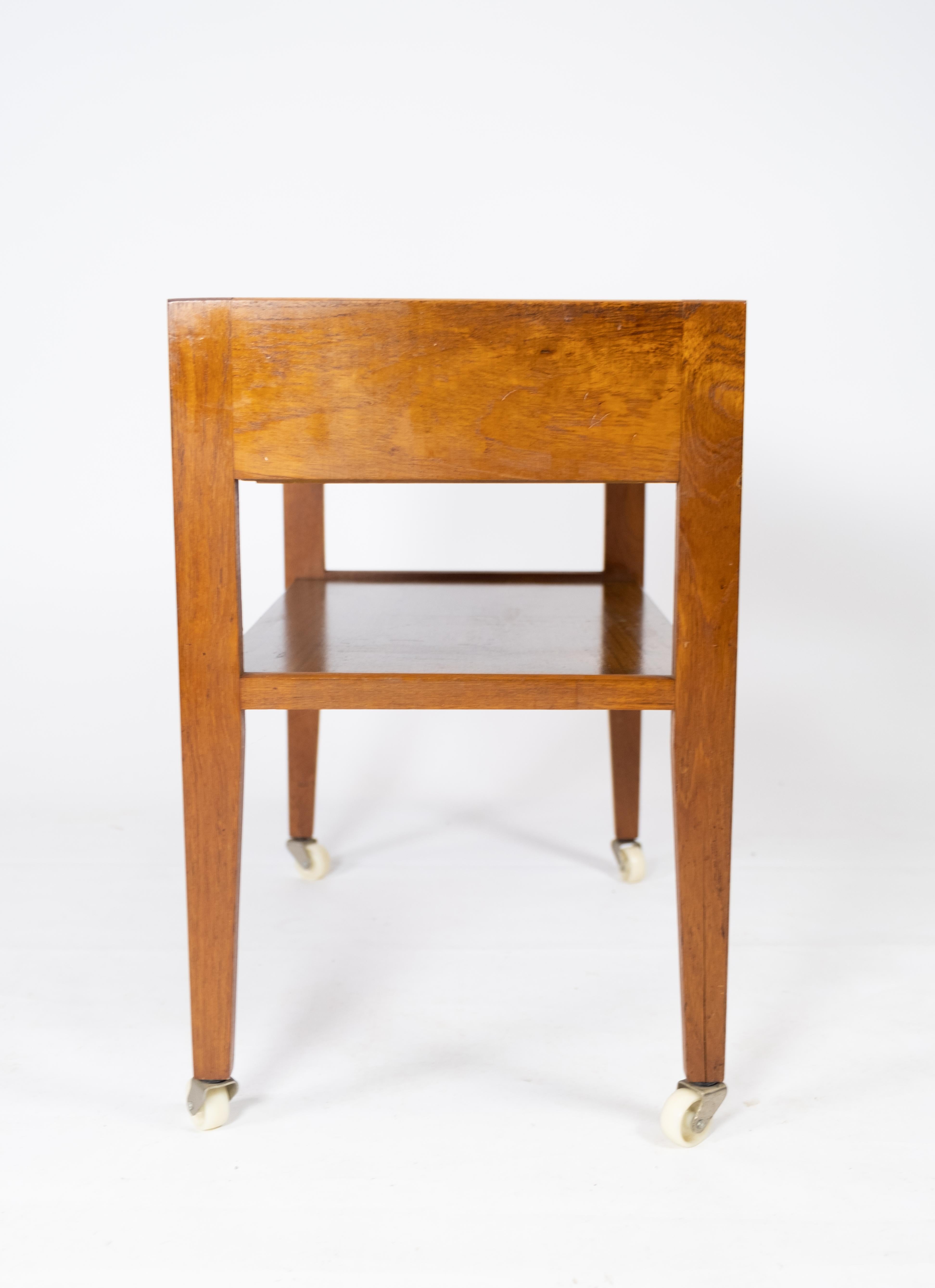 Scandinavian Modern Small Side Table with Drawer in Teak from the 1960s For Sale 1