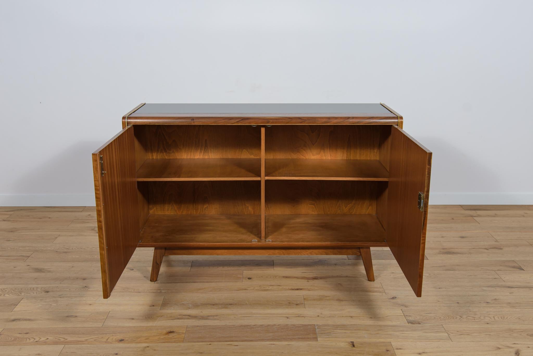 Small Sideboard by Bohumil Landsman & Hubert Nepožitek for Jitona, 1960s In Excellent Condition For Sale In GNIEZNO, 30