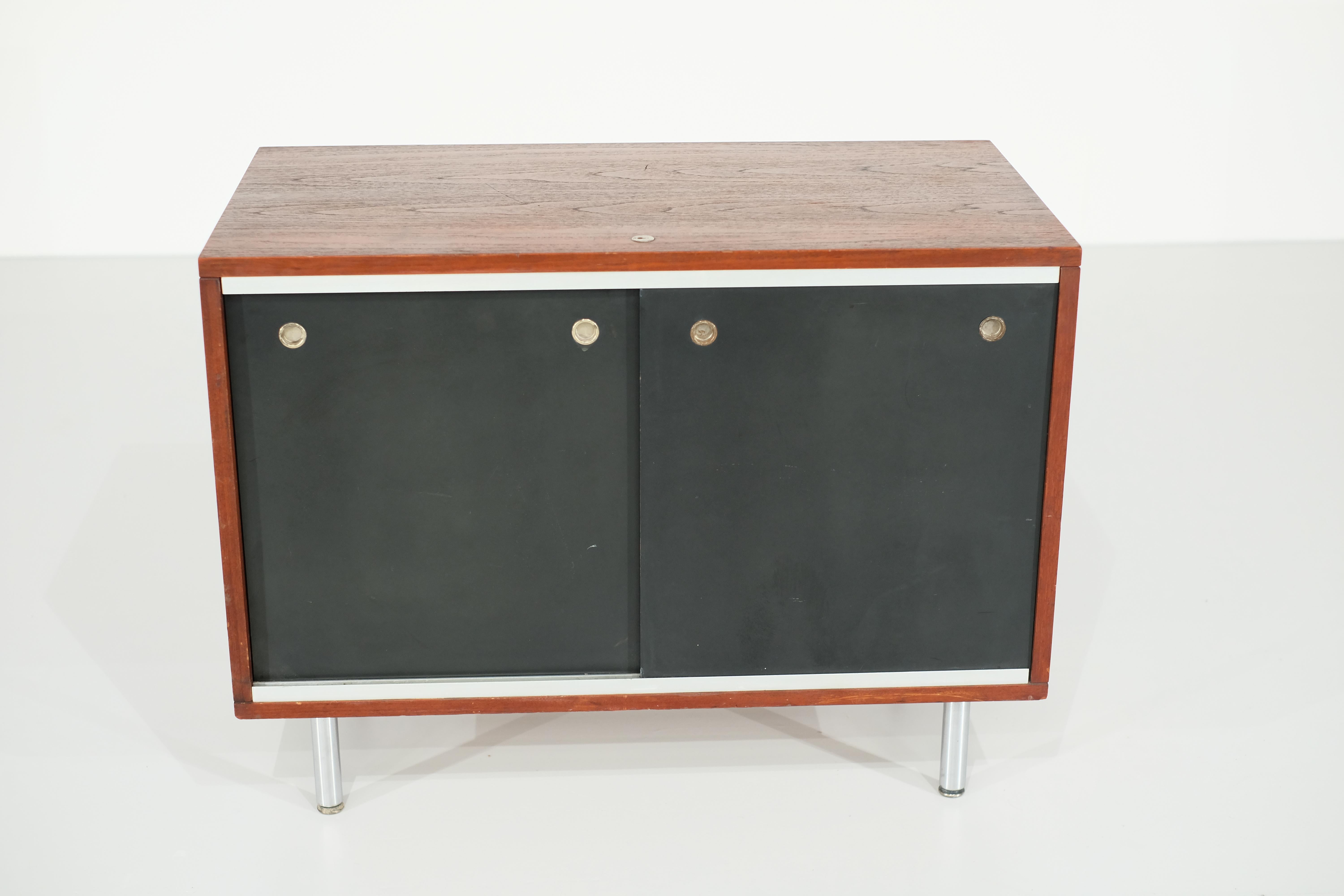 Small sideboard by Georges Nelson for Herman Miller - 1970 3