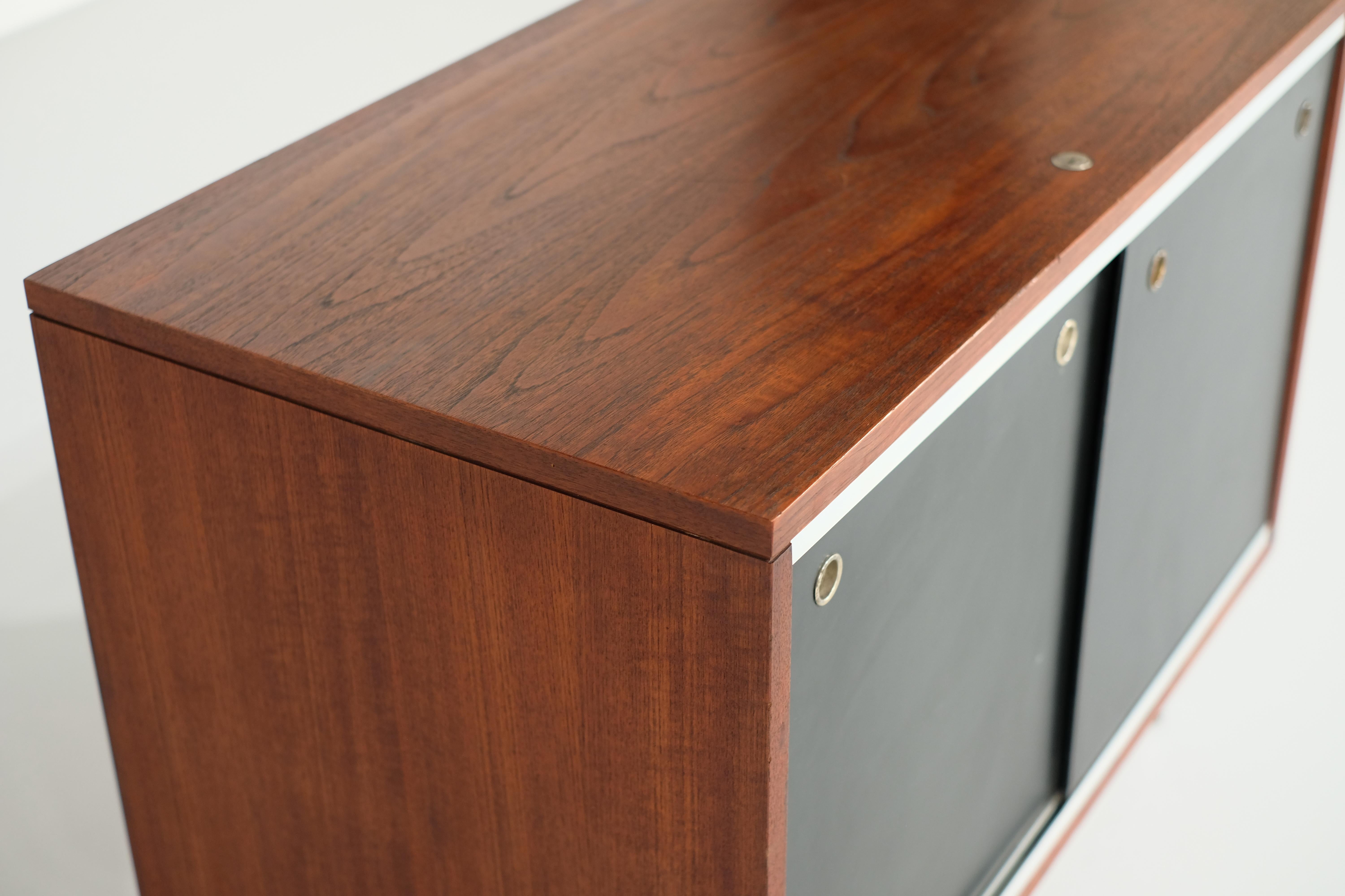 Small sideboard by Georges Nelson for Herman Miller - 1970 7