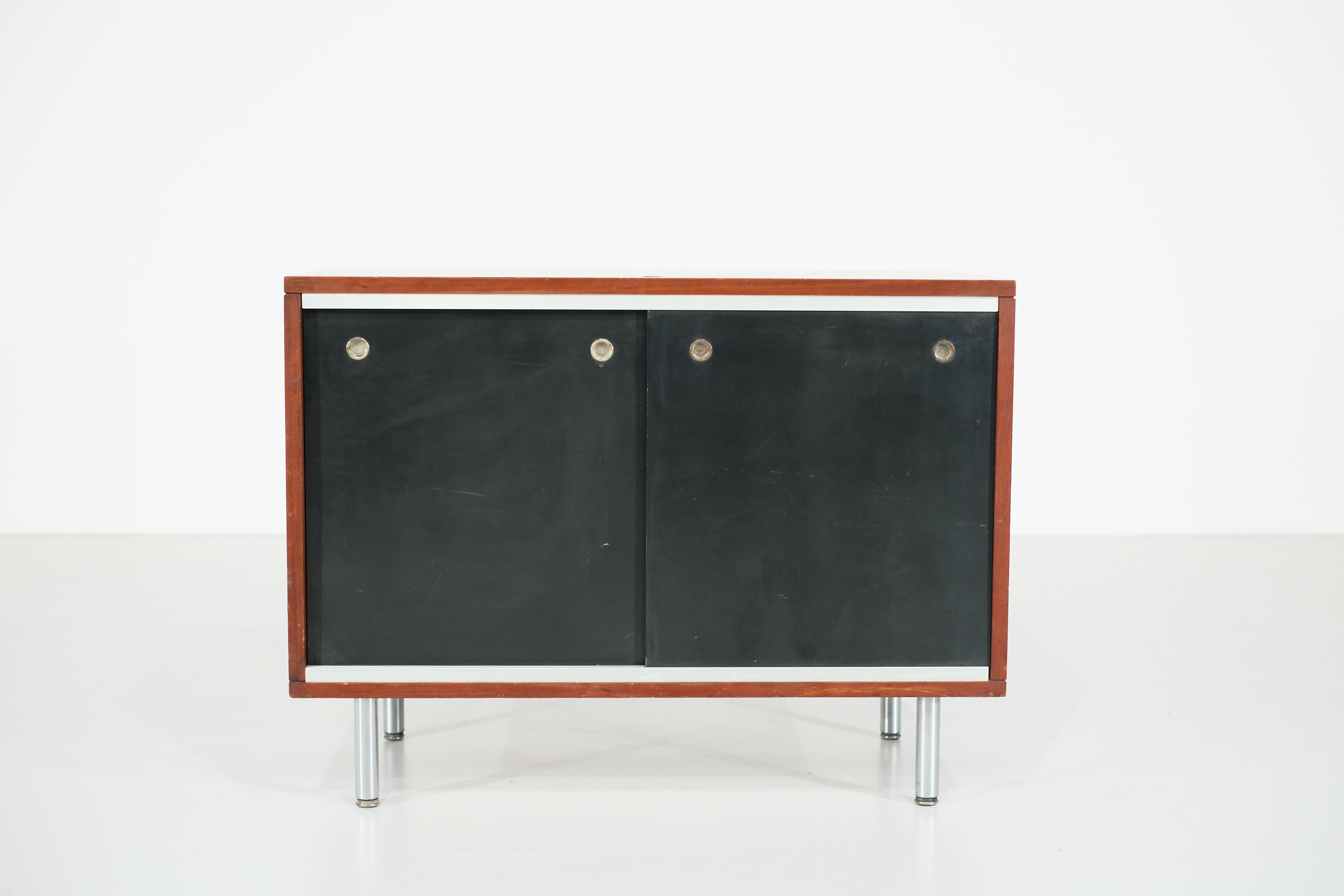 Small sideboard by Georges Nelson for Herman Miller - 1970 8