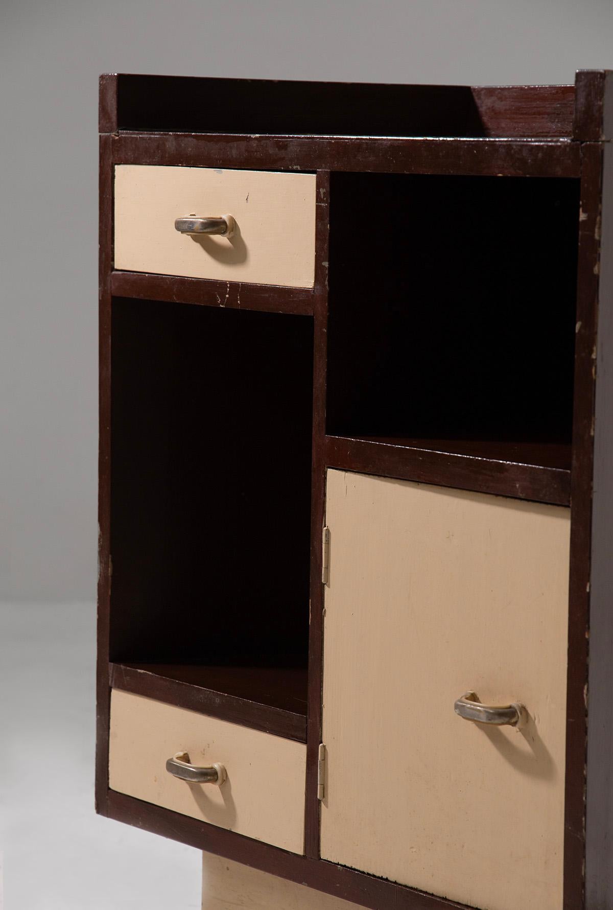 Small Sideboard from Italian Futurism In condizioni buone in vendita a Milano, IT