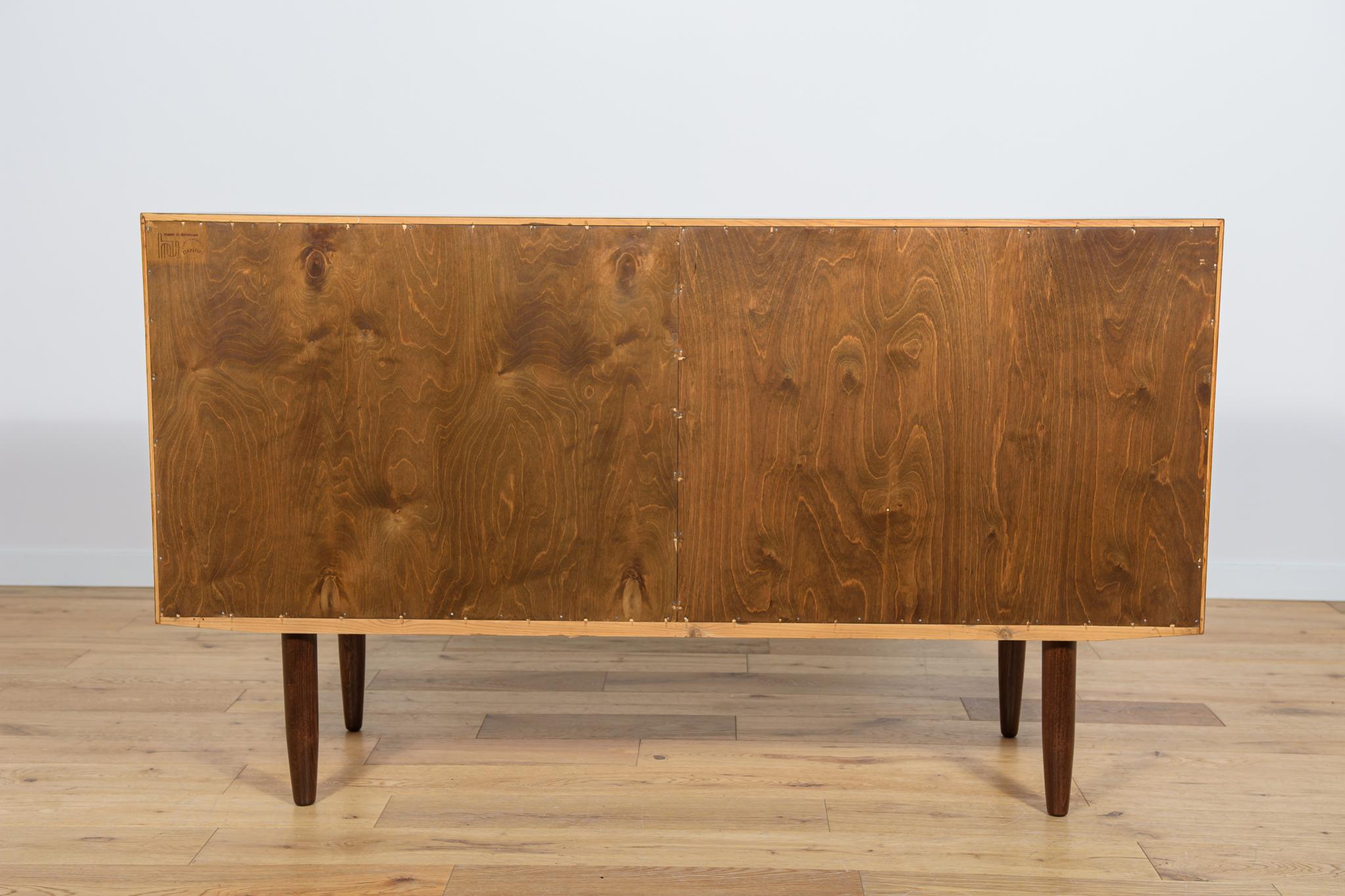 Small Sideboard in Rosewood by P. Hundevad for Hundevad & Co, 1960s In Excellent Condition For Sale In GNIEZNO, 30