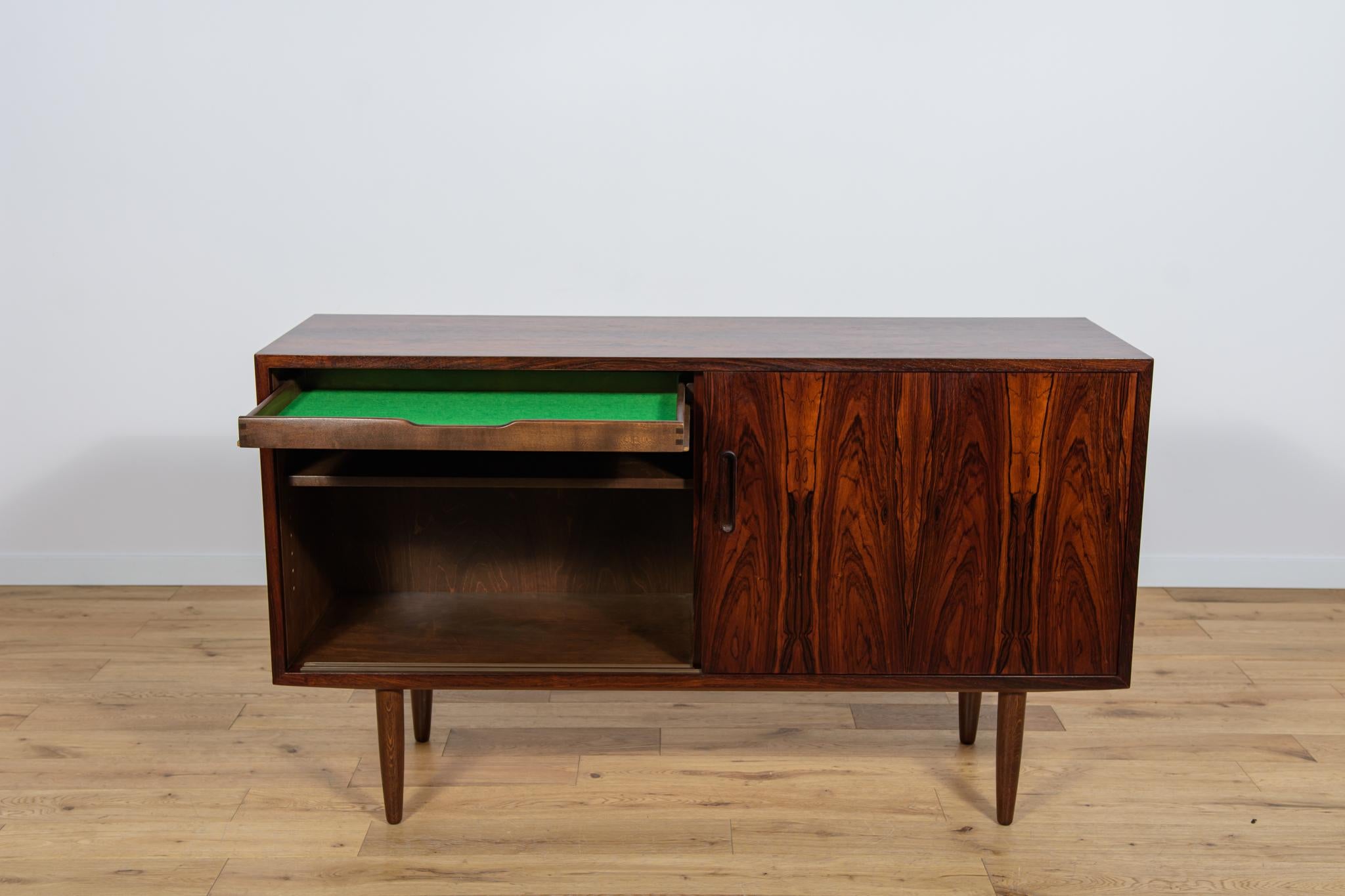 Small Sideboard in Rosewood by P. Hundevad for Hundevad & Co, 1960s For Sale 1