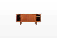 Petit buffet en teck de H.P. Hansen, Danemark, années 1960