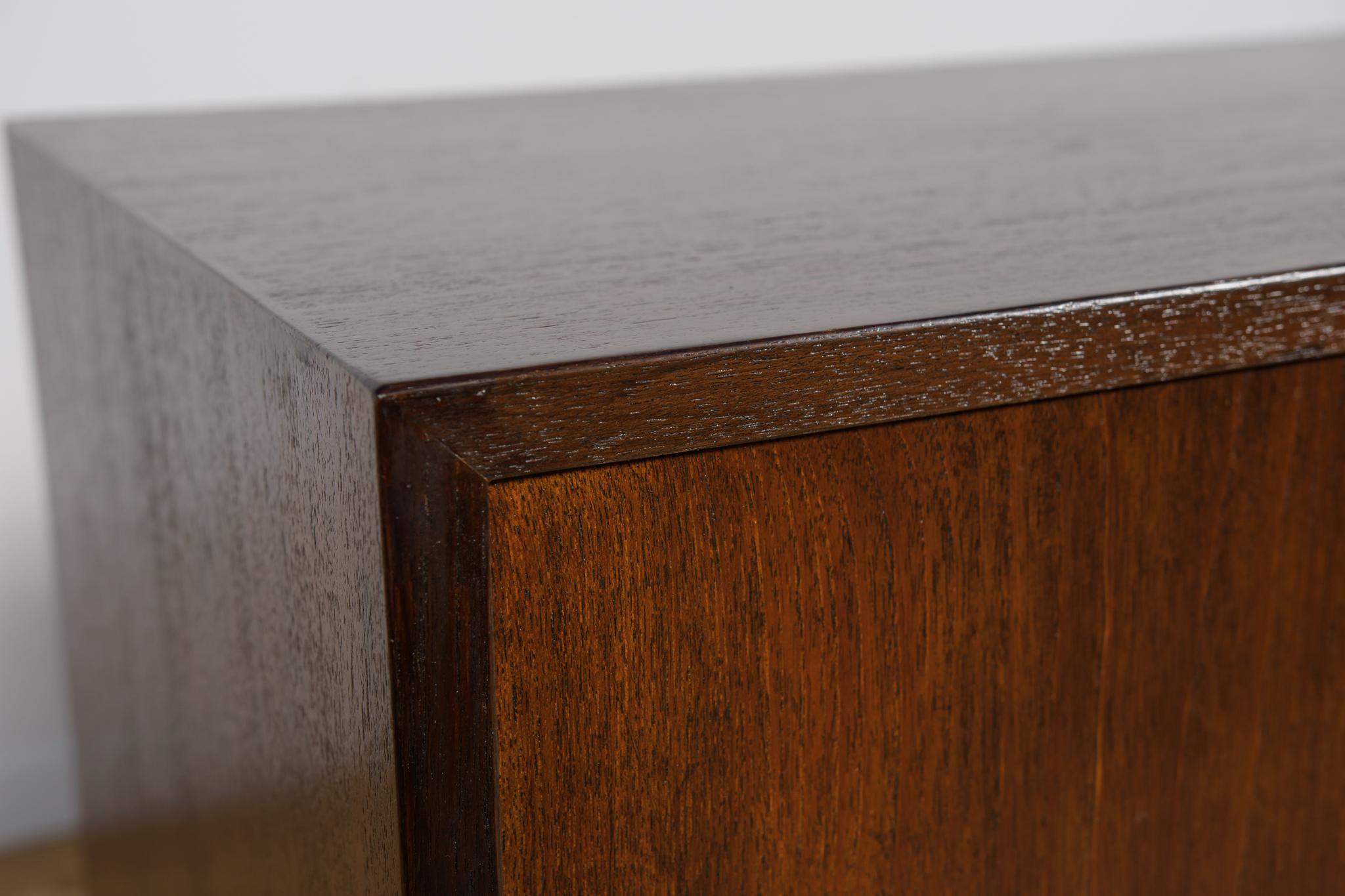 Petit buffet en teck par P. Hundevad pour Hundevad & Co, Danemark, années 1960 en vente 9