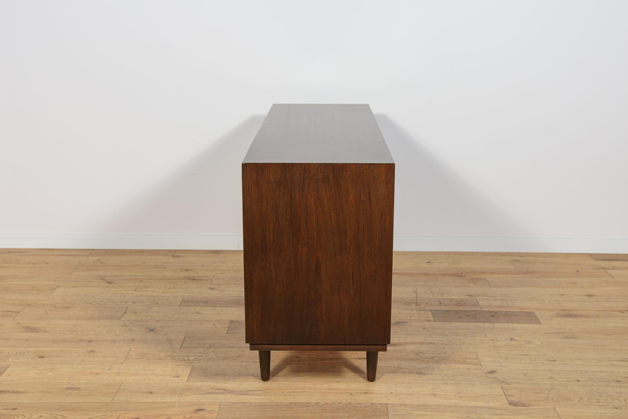 Travail du bois Petit buffet en teck par P. Hundevad pour Hundevad & Co, Danemark, années 1960 en vente