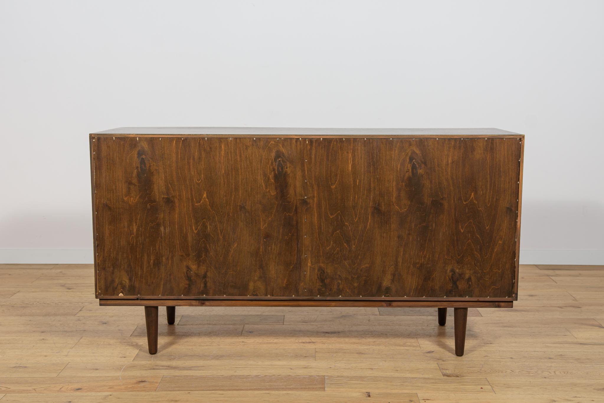Petit buffet en teck par P. Hundevad pour Hundevad & Co, Danemark, années 1960 Excellent état - En vente à GNIEZNO, 30