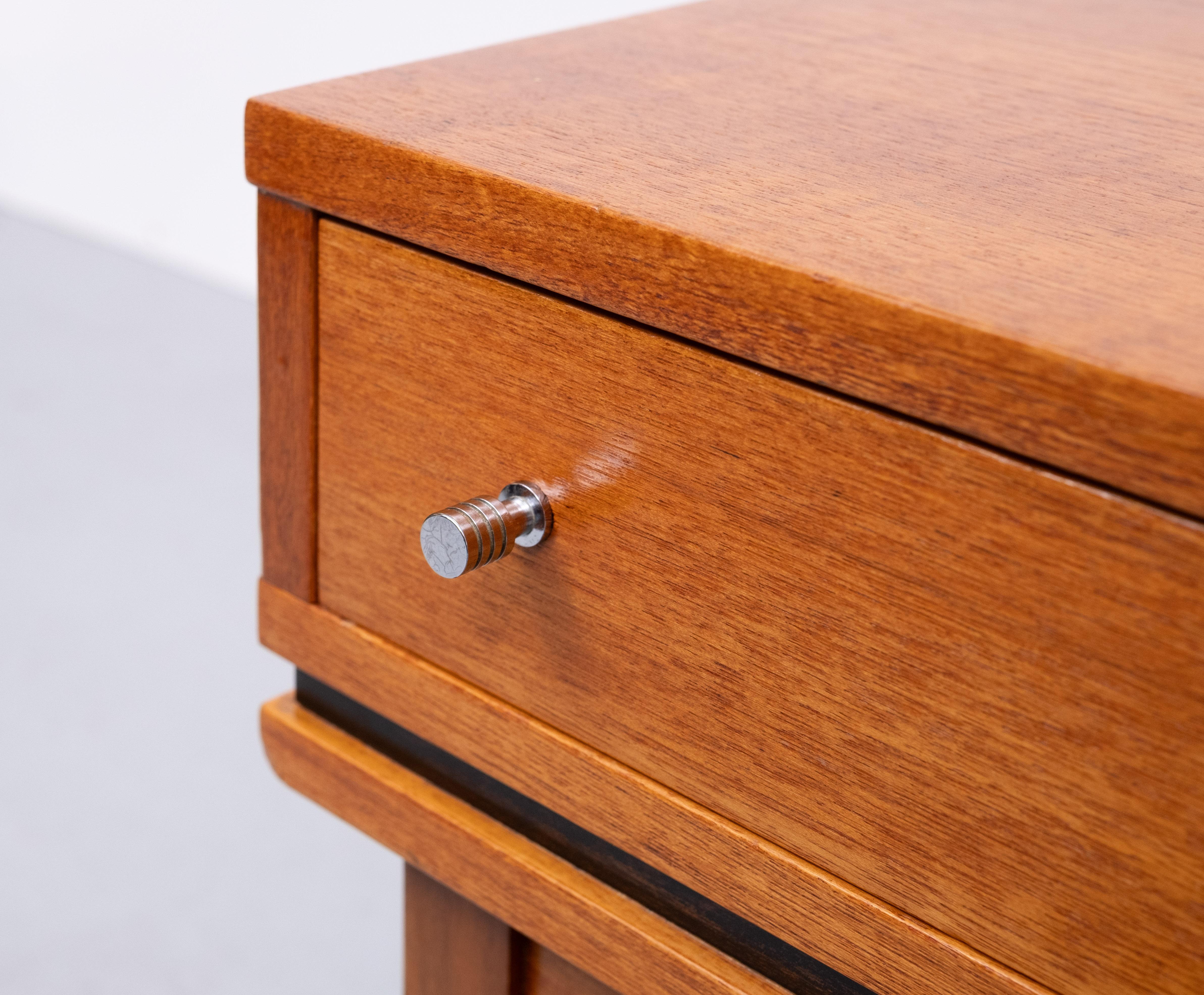 Mid-Century moderno piccola credenza o lavagna bassa a 2 cassetti in teak  1960 in vendita