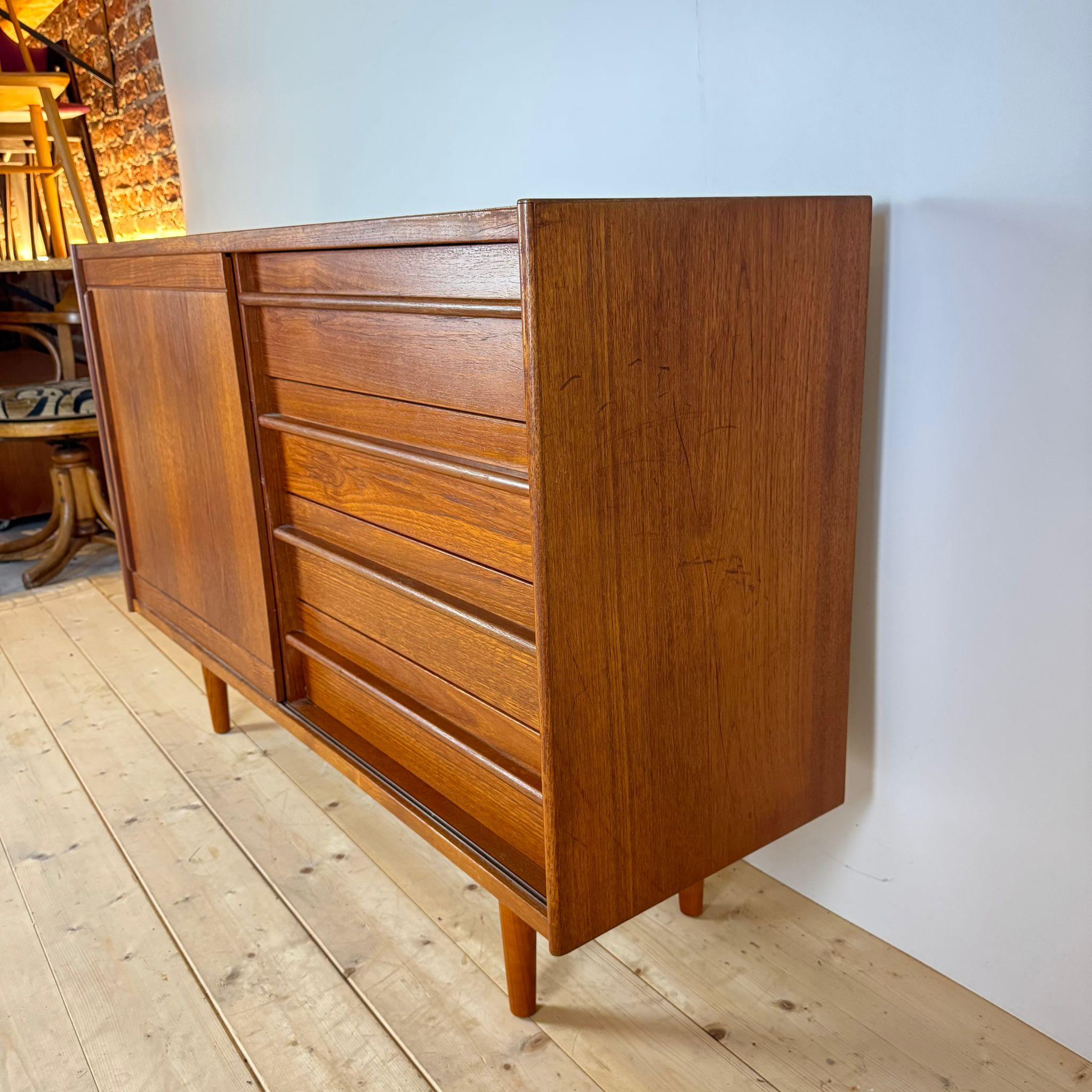 Small sideboard with drawers, Denmark 1960 in vendita 2