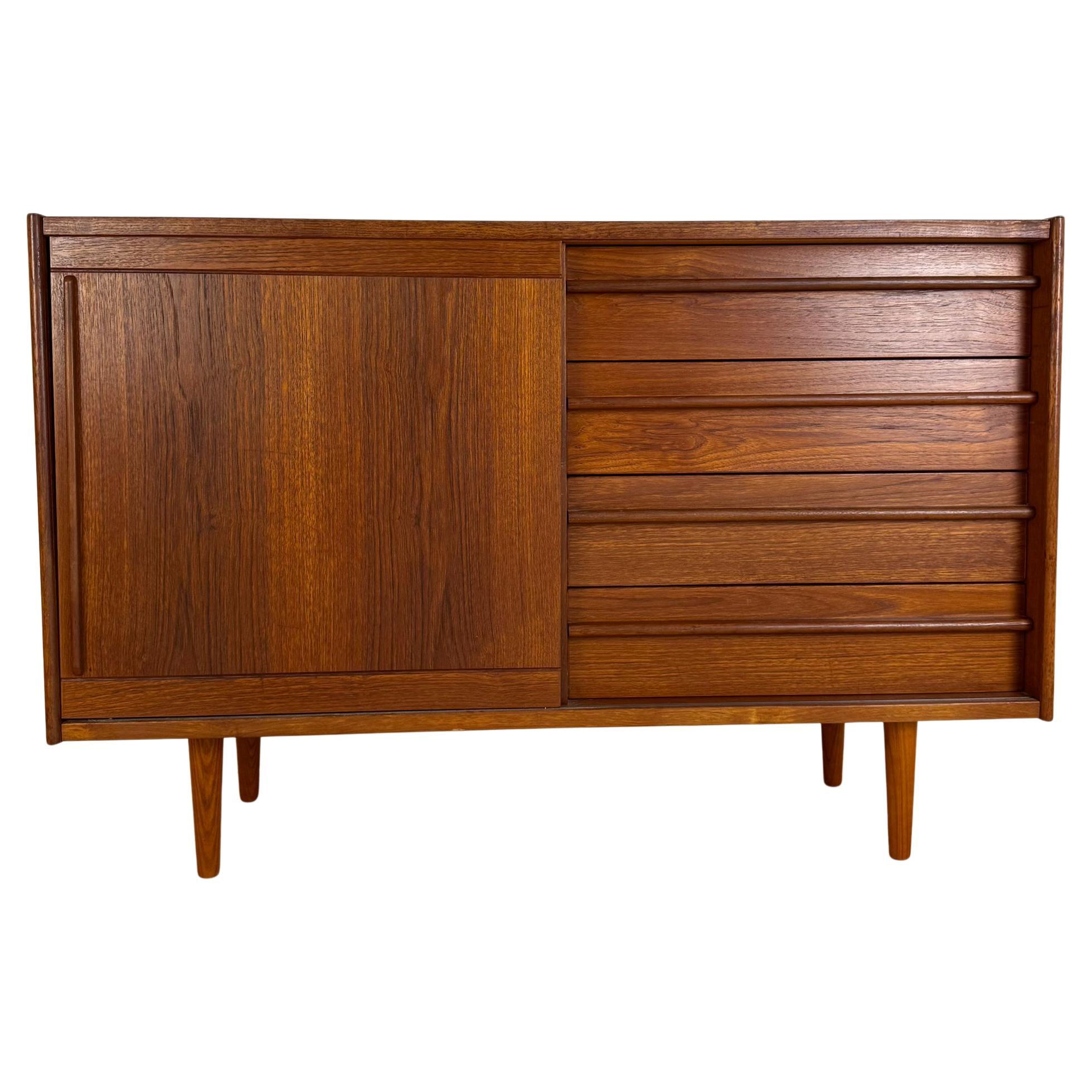 Small sideboard with drawers, Denmark 1960 in vendita