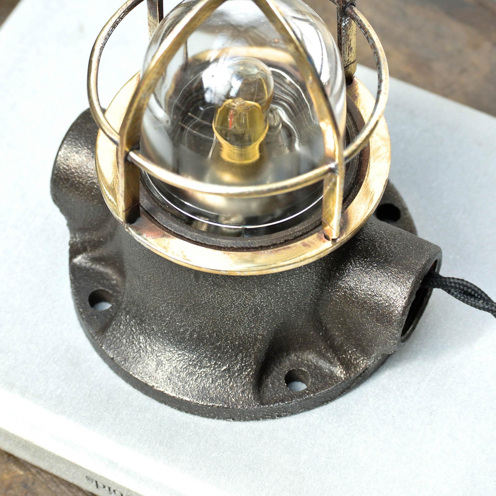 Small Signal Lamp in Brass and Patinated Cast Iron, circa 1960 In Good Condition In Saint Ouen, FR