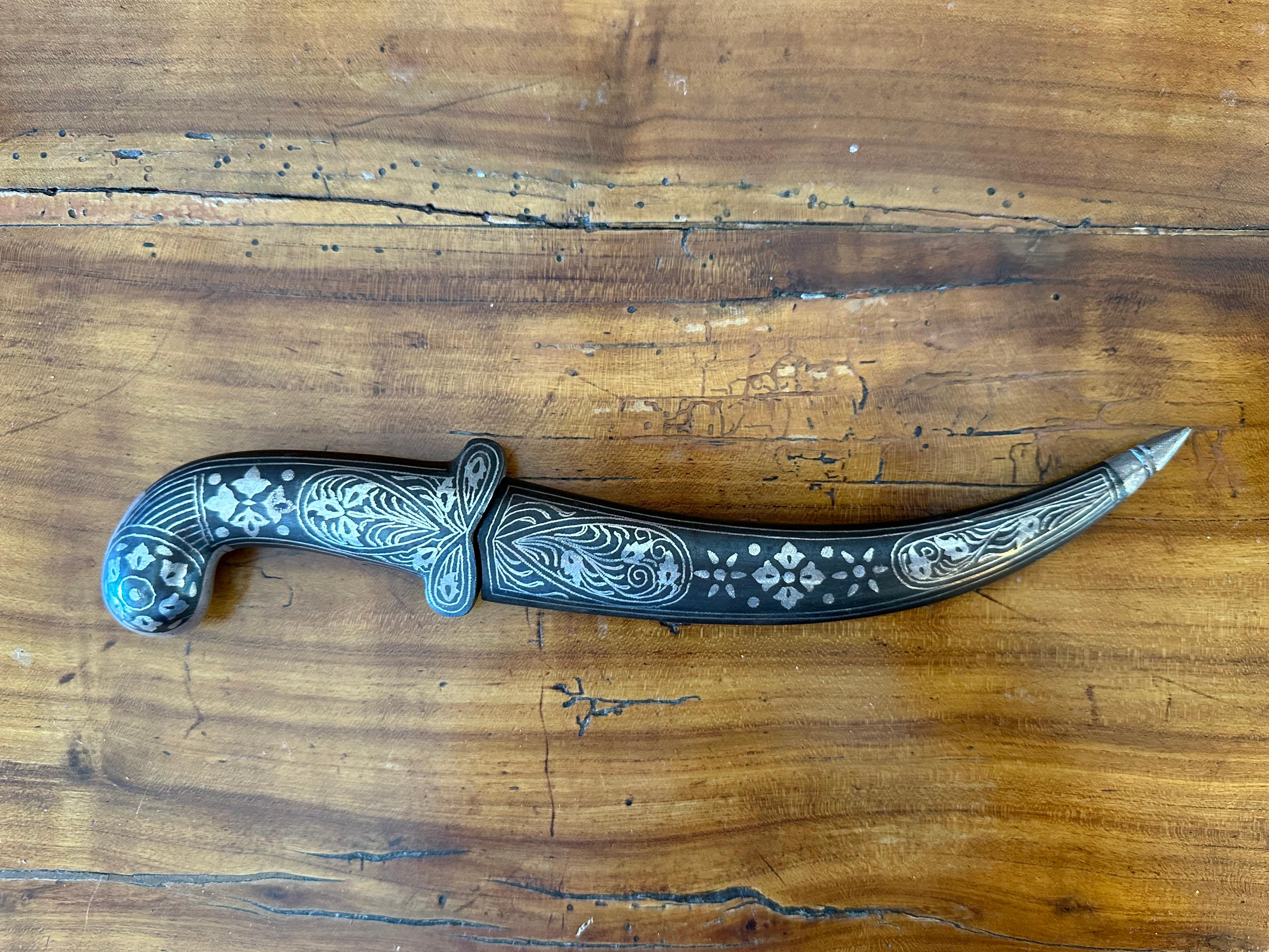 18th Century and Earlier Small Silver “Jambiya” or Curved Dagger With Its Sheath For Sale