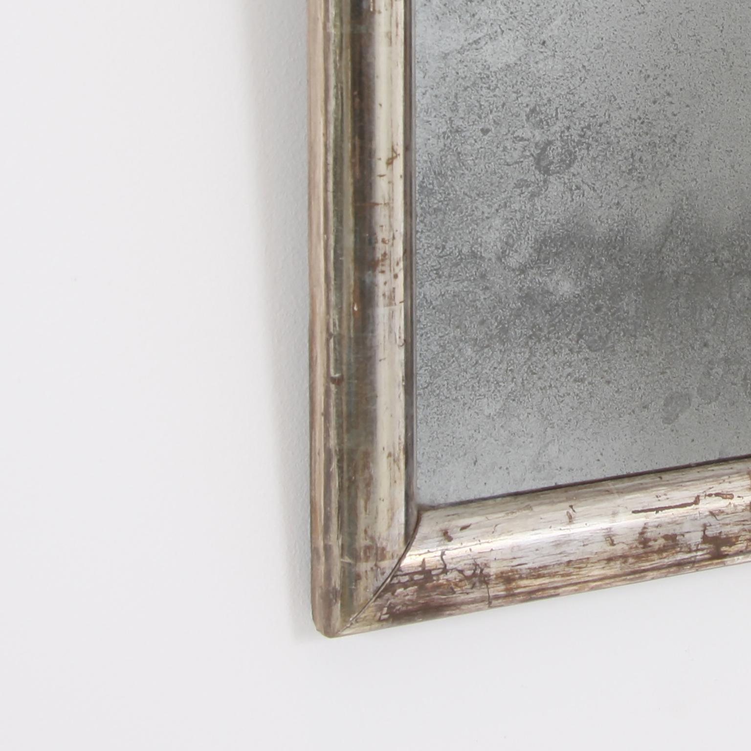 Small Silver Leaf Mirror In Good Condition For Sale In London, GB