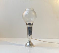 Small Silver-Plated Art Deco Table Lamp w. Etched Glass Dome