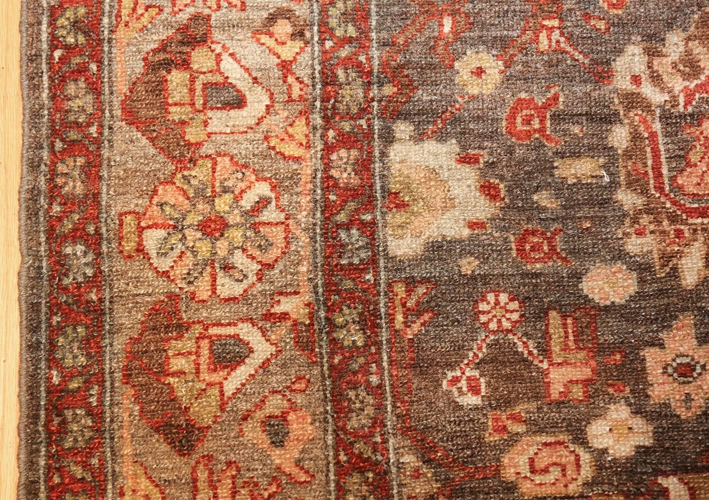 Antique Malayer Persian Rug. Size: 4 ft 4 in x 6 ft 5 in  In Excellent Condition For Sale In New York, NY