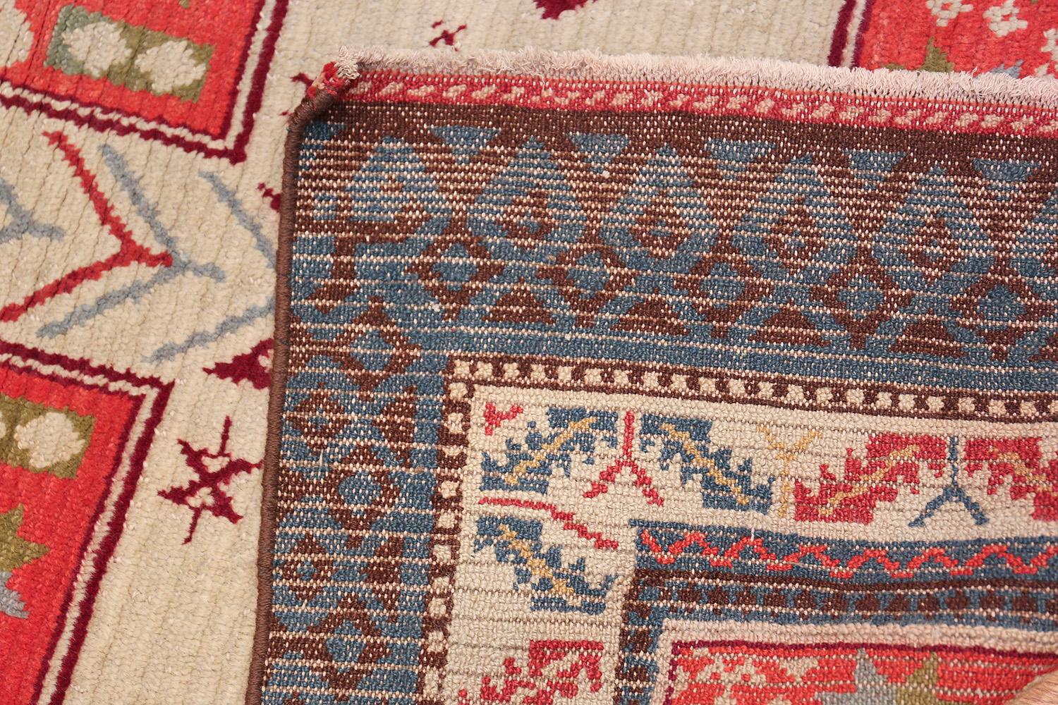 20th Century Small Size Antique Spanish Rug. Size: 3 ft x 5 ft 10 in (0.91 m x 1.78 m)