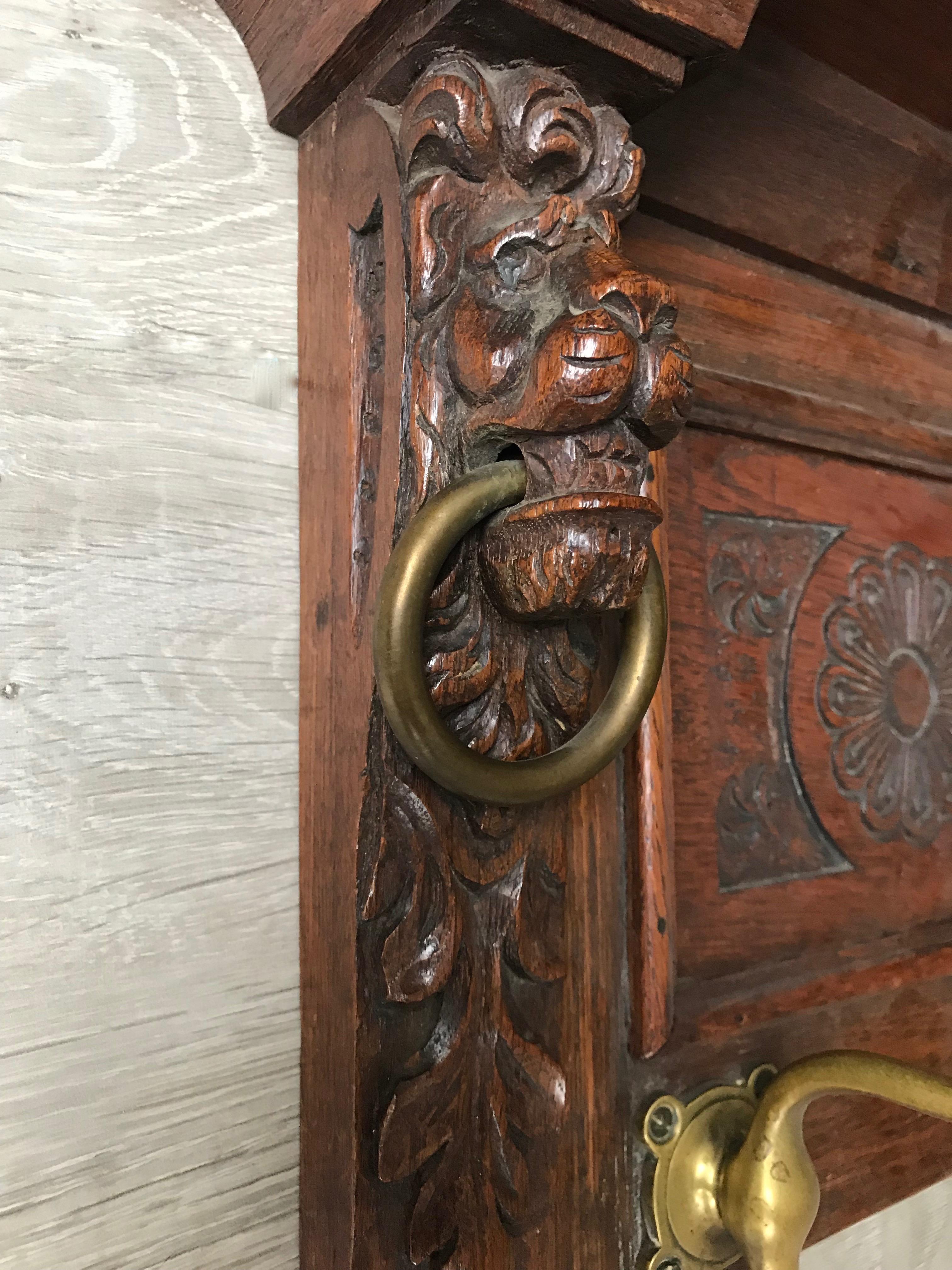 Bronze Small Size Early 1900 Renaissance Revival Wall Coat Rack with Lion Sculptures