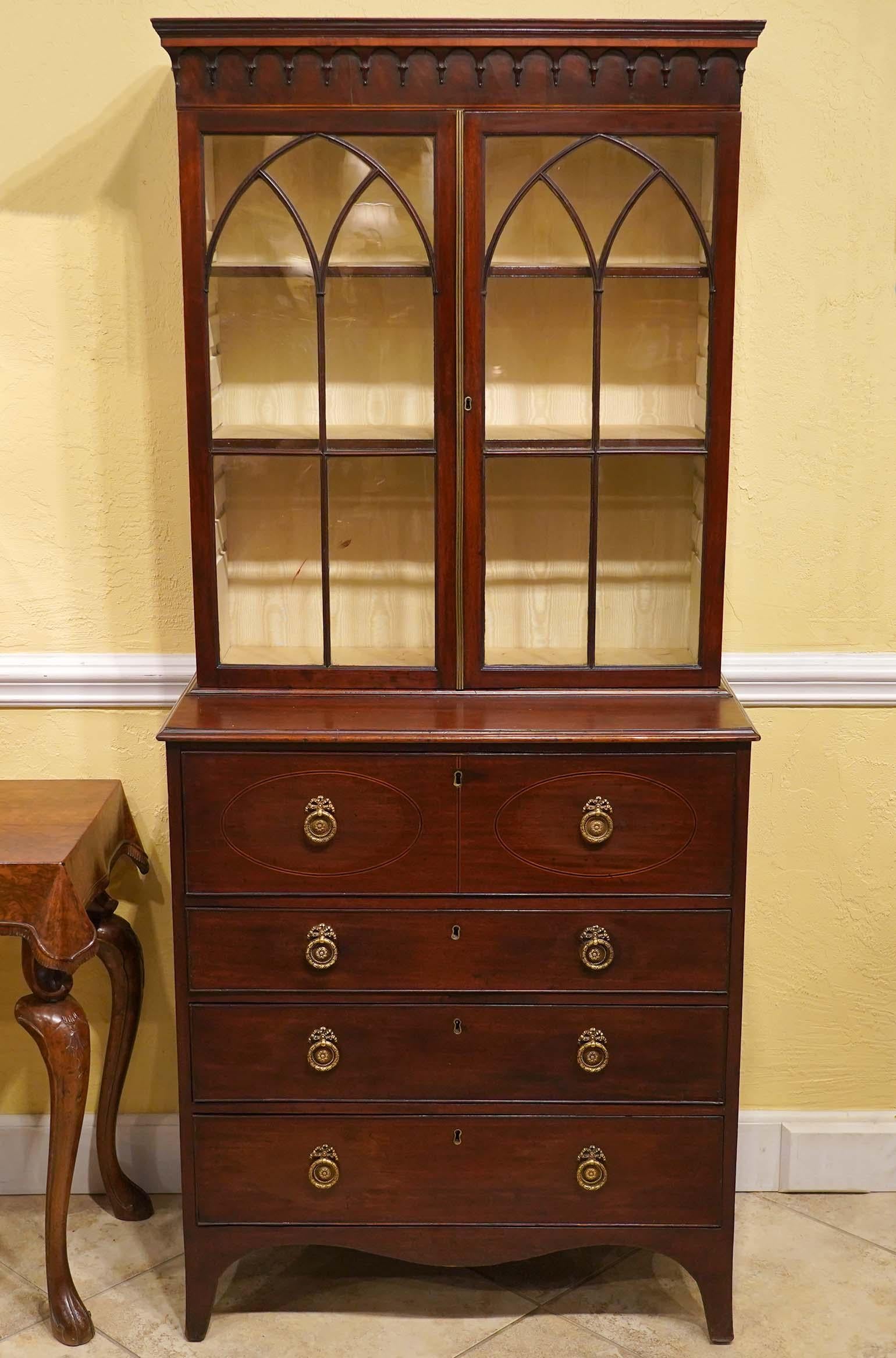 Small Size George III Inlaid Mahogany and Satinwood Bookcase Secretary Desk In Good Condition In Ft. Lauderdale, FL
