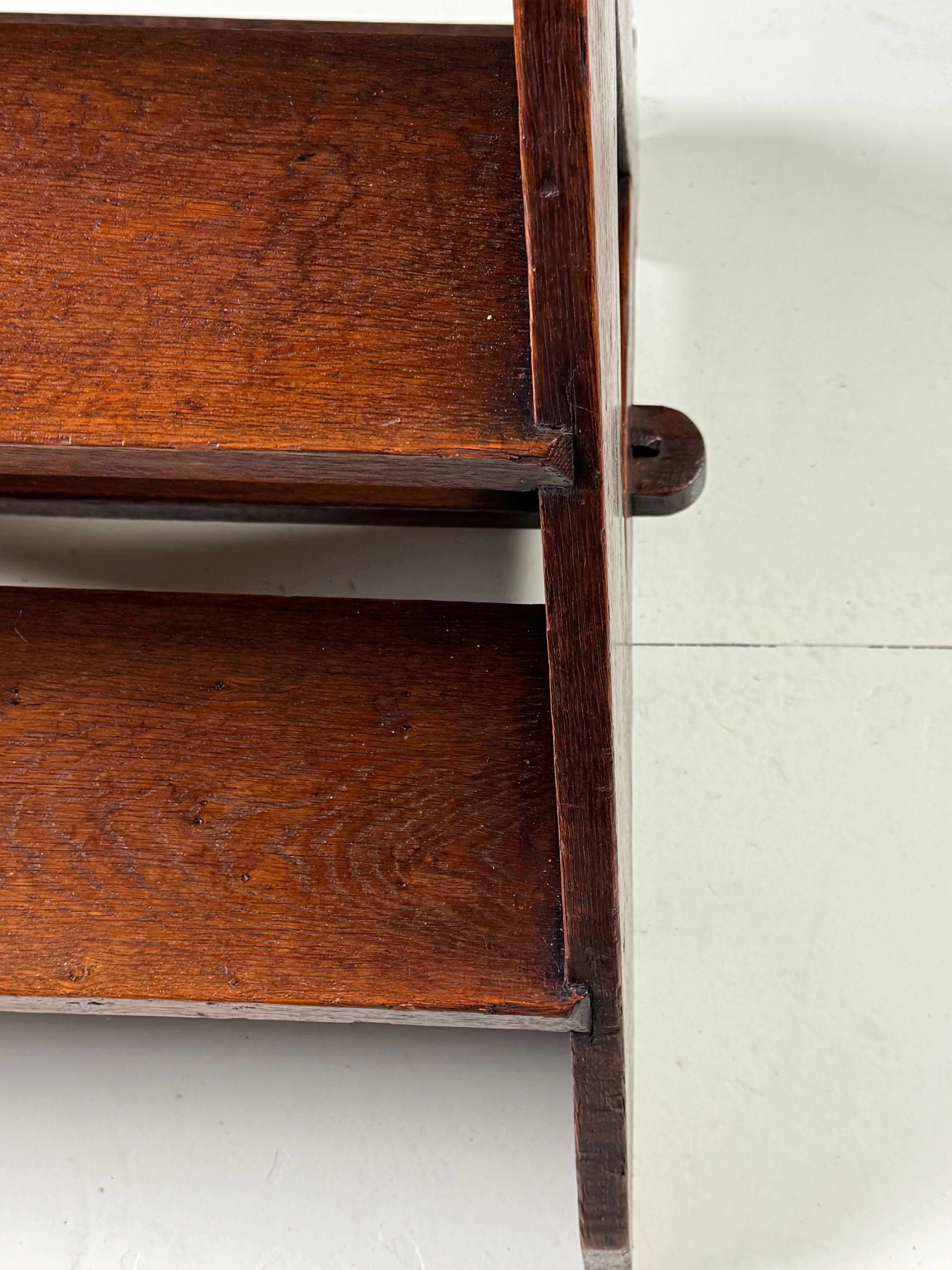 Escalera de biblioteca de madera de roble de pequeño tamaño en venta 7