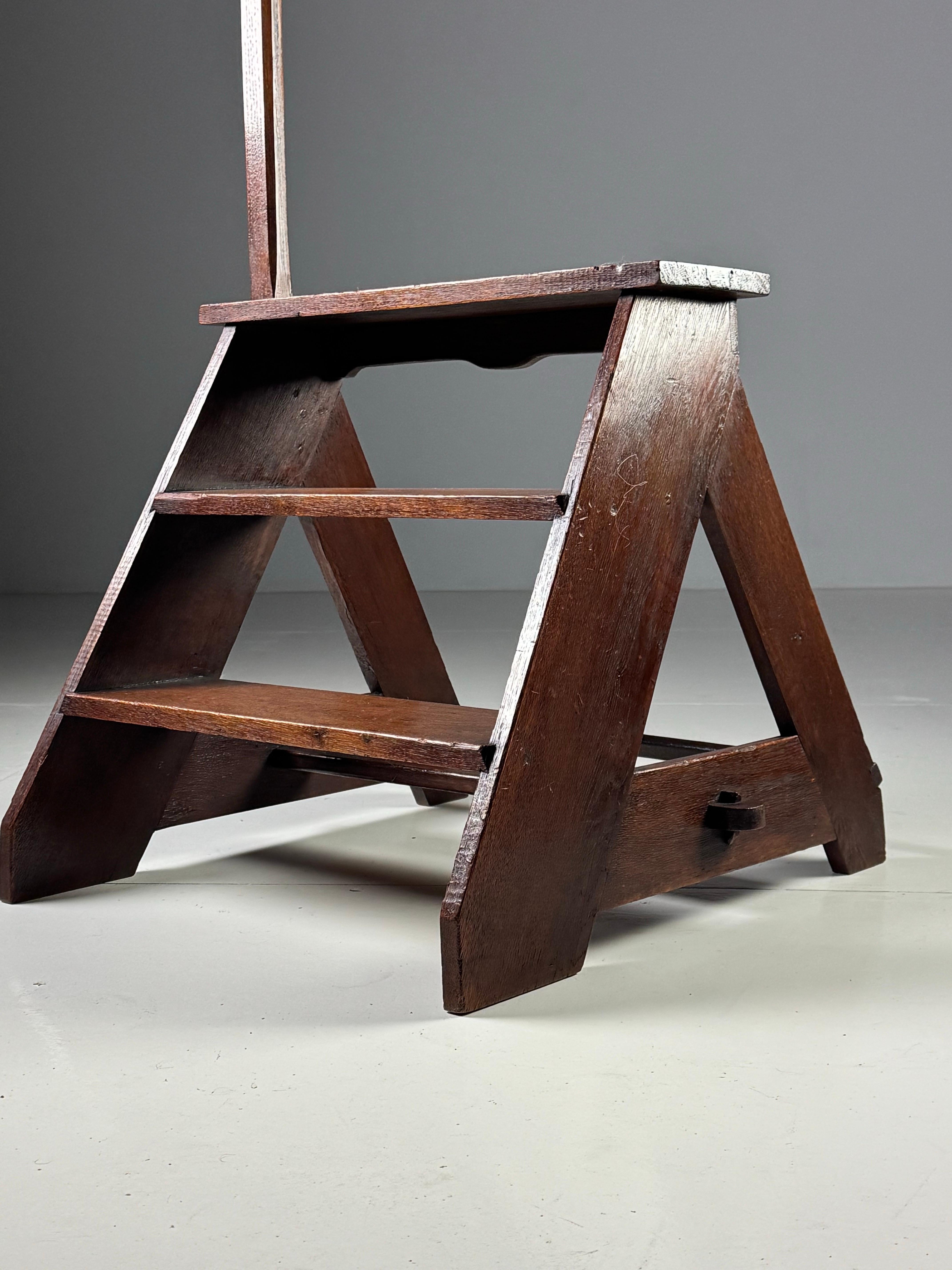 Escalera de biblioteca de madera de roble de pequeño tamaño en venta 4