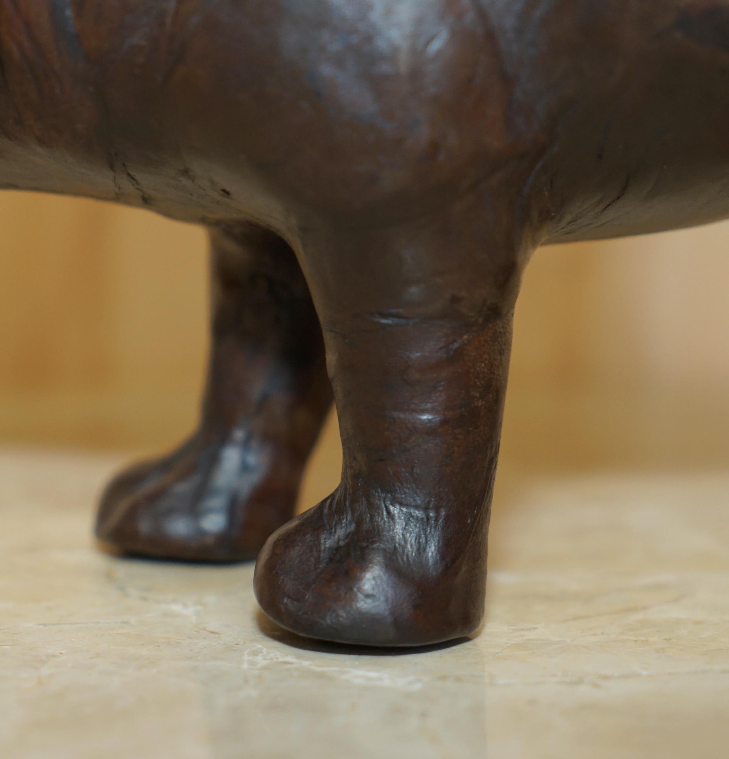 KLEINER SiZED LIBERTY'S LONDON OMERSA BROWN LEATHER HIPPOPOTAMUS FOOTSTOOL (Leder) im Angebot