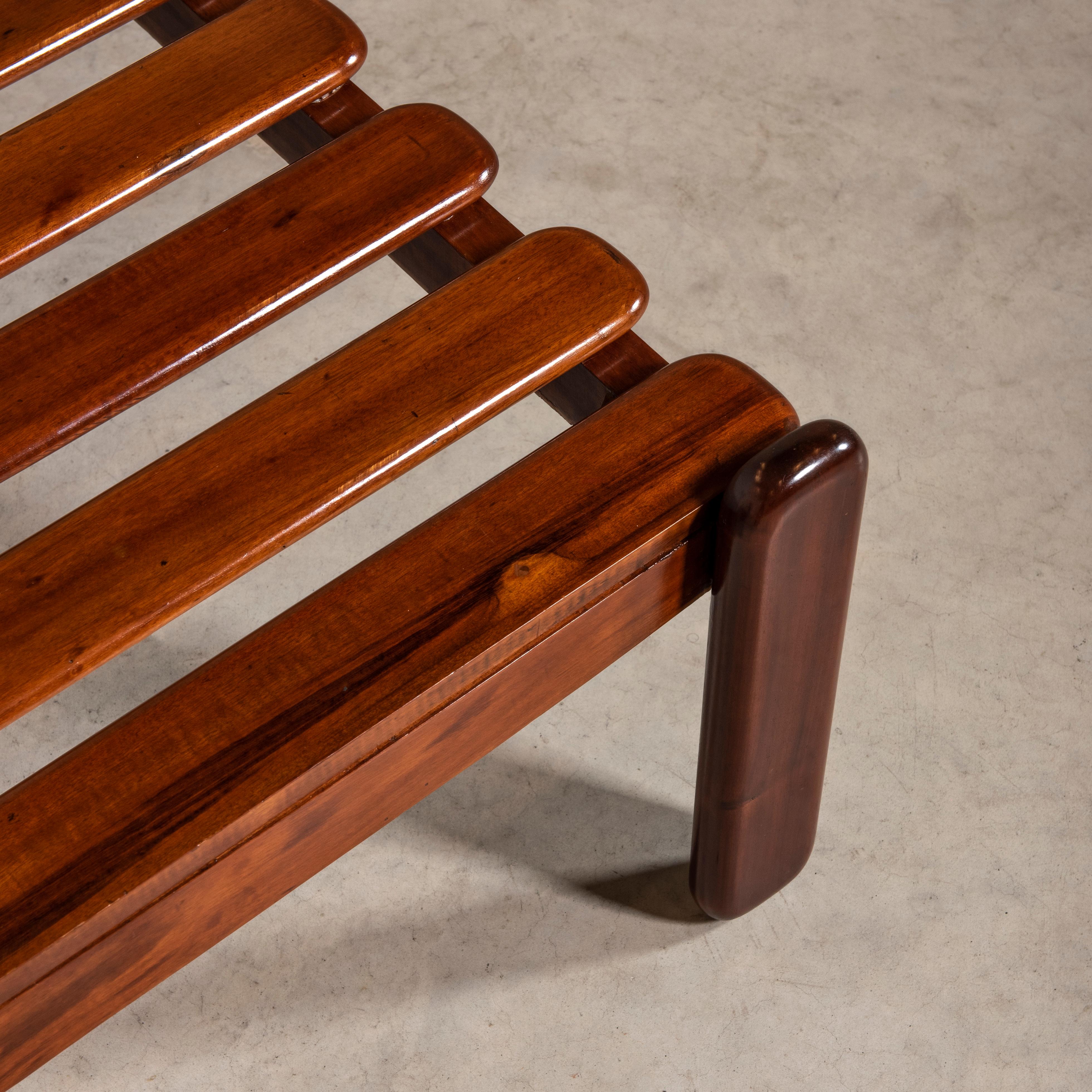 Small Slat Bench in Solid Brazilian Hardwood, Mid-Century Modern For Sale 2