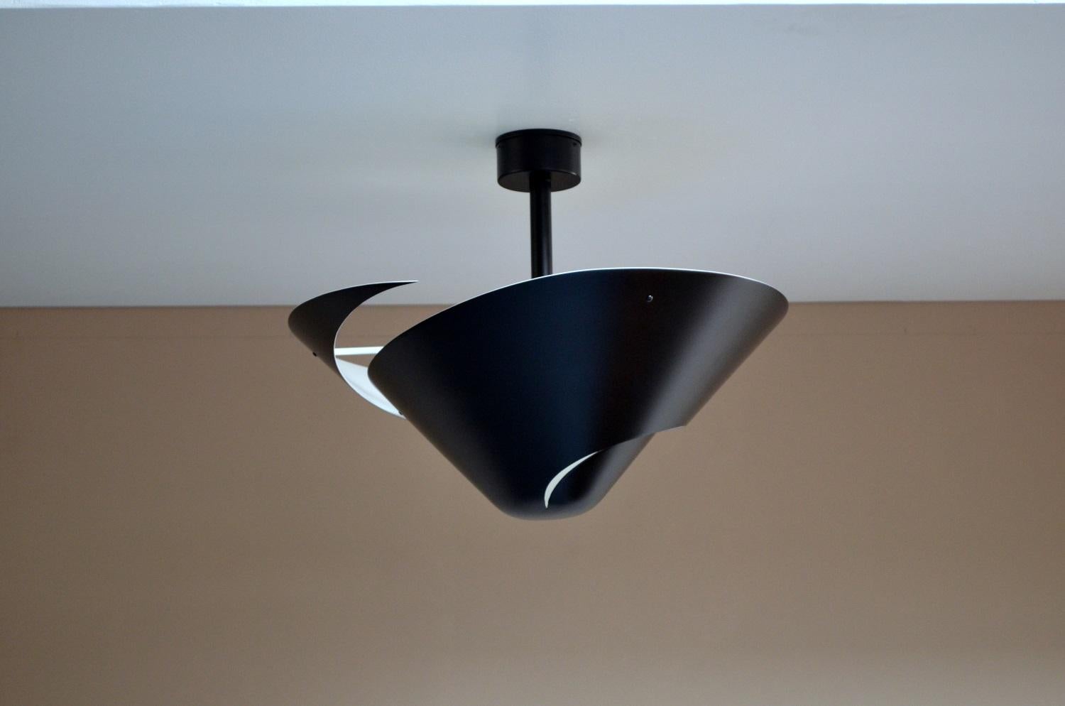 Serge Mouille - Small Snail Ceiling Lamp In New Condition For Sale In Stratford, CT