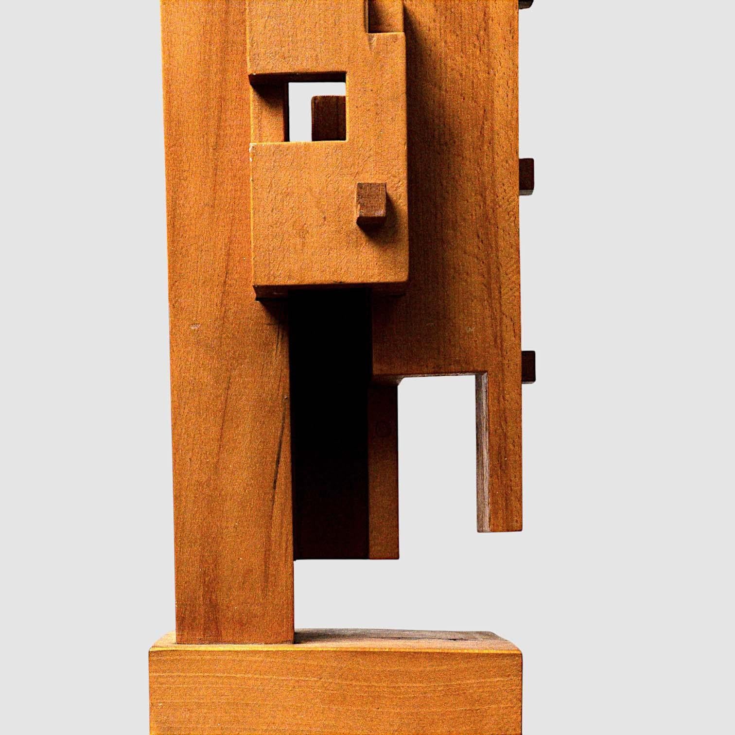 Architectural 1980s Dutch Constructivist Solid Wood Sculpture, De Stijl In Good Condition For Sale In AMSTERDAM, NL