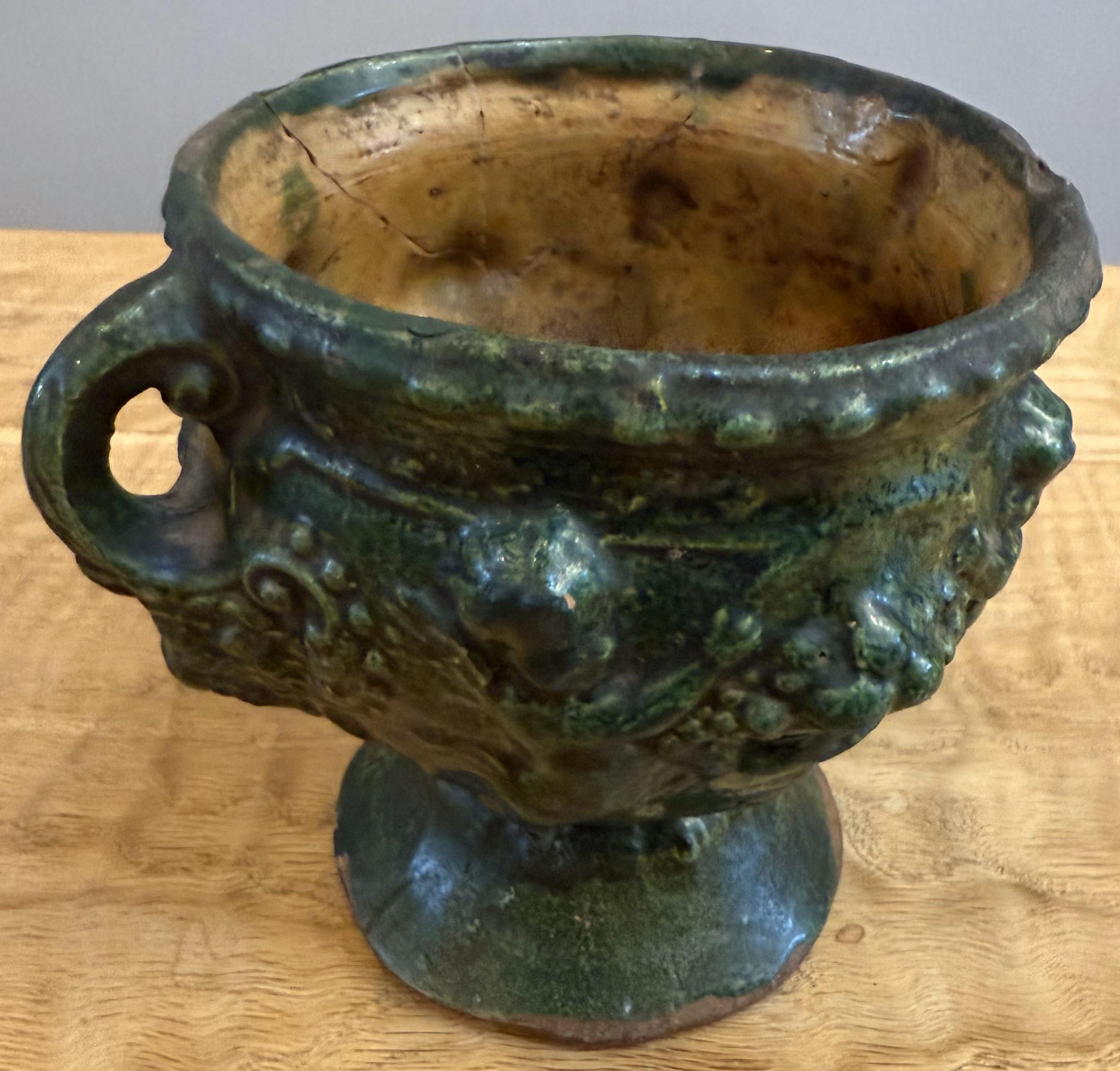 Ceramica Urna in ceramica neoclassica Coloni spagnola di piccole dimensioni in vendita