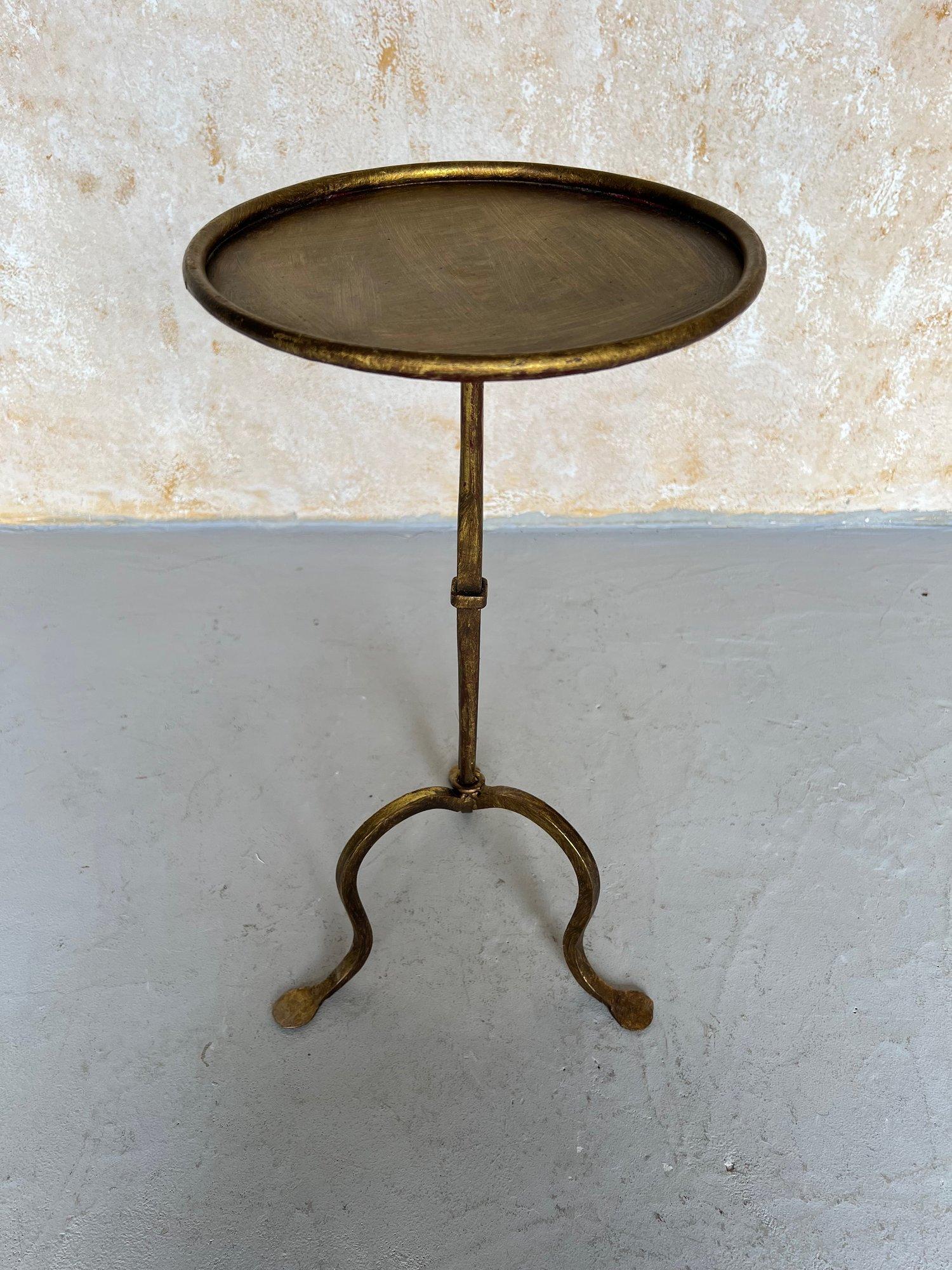 Small Spanish Drinks Table on a Tripod Base For Sale 7