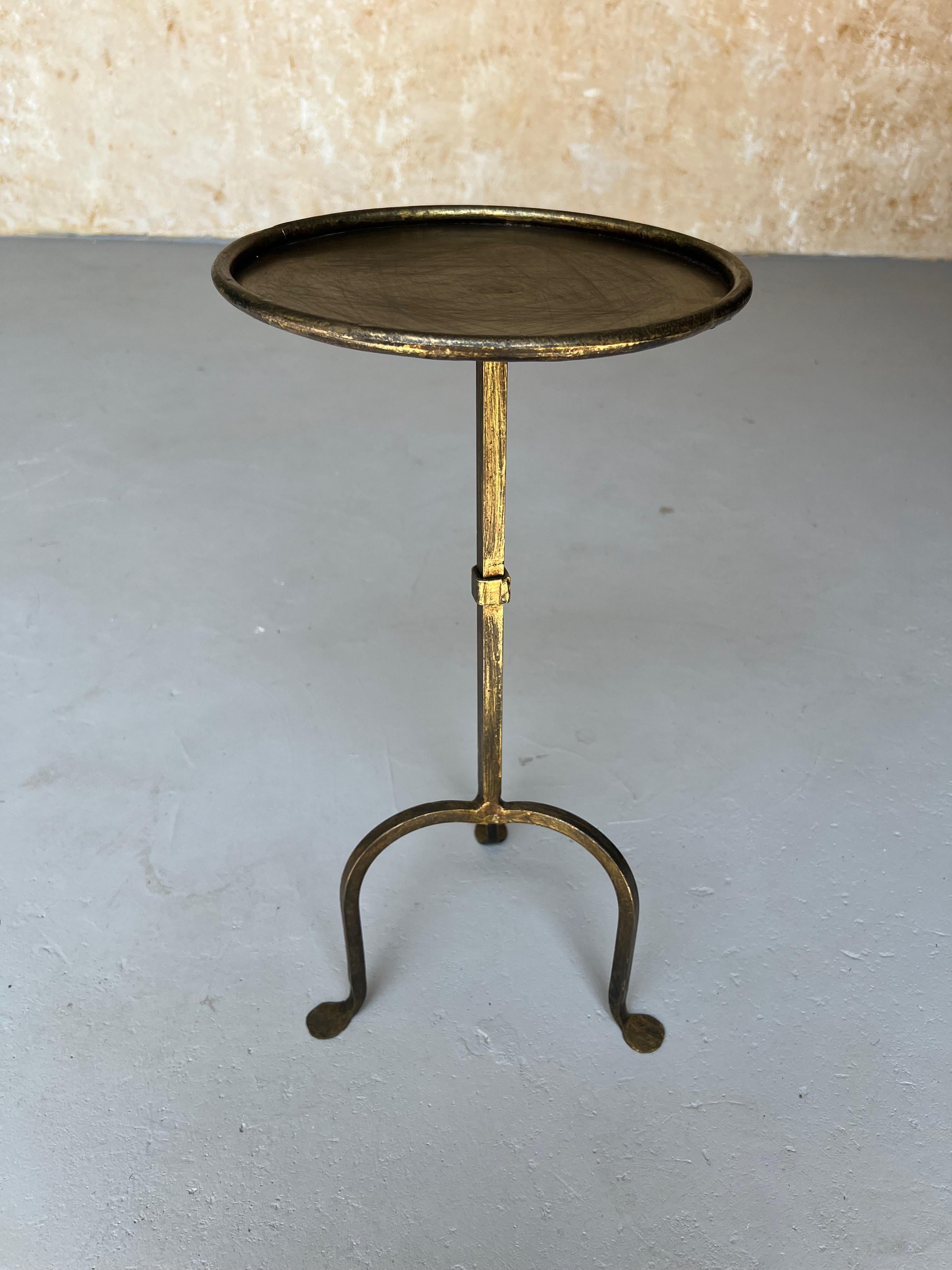 Small Spanish Drinks Table with Curved Tripod Base 3