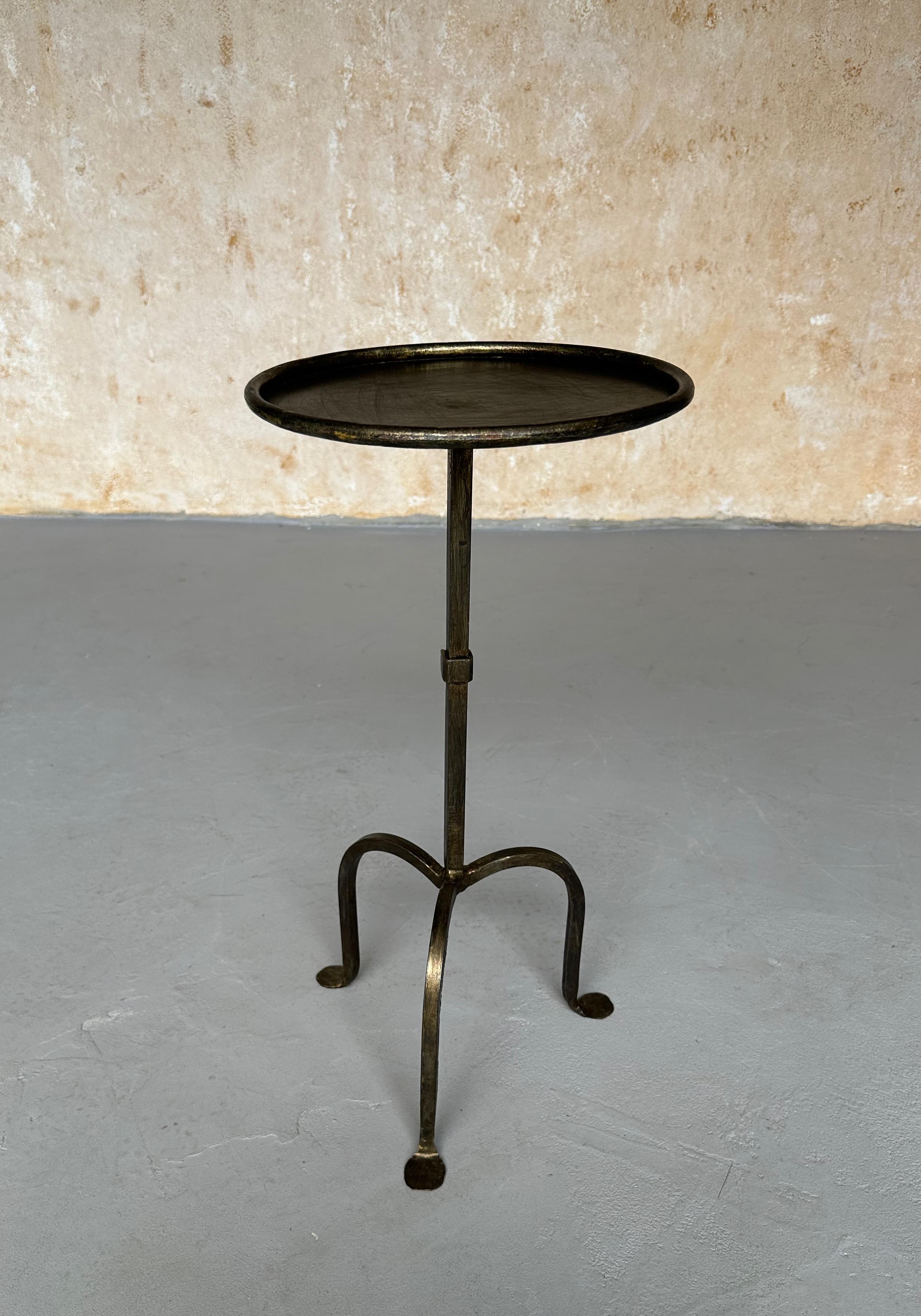 Iron Small Spanish Drinks Table with Curved Tripod Base