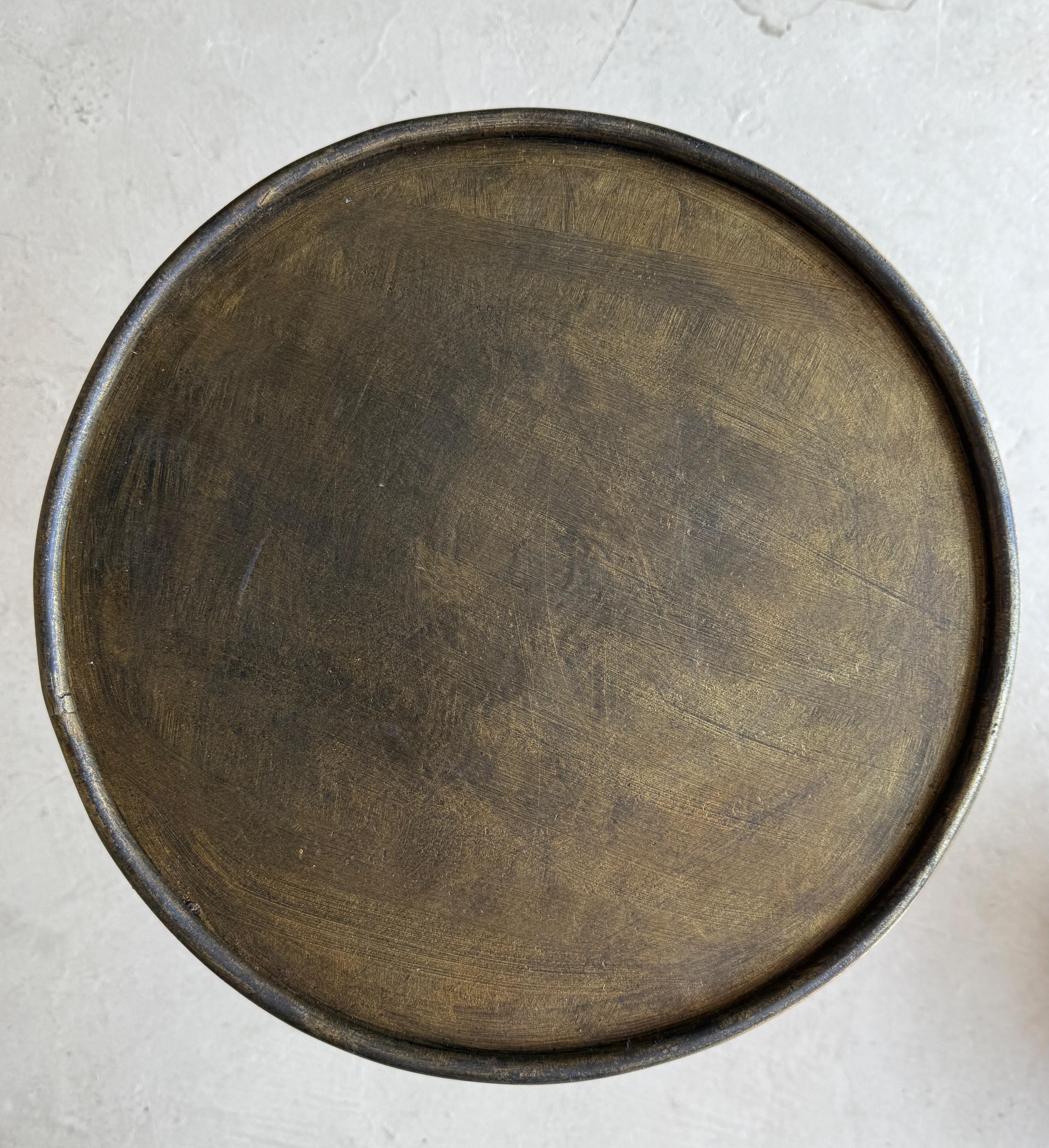 Small Spanish Gilt Drinks Table on a Tripod Base For Sale 8