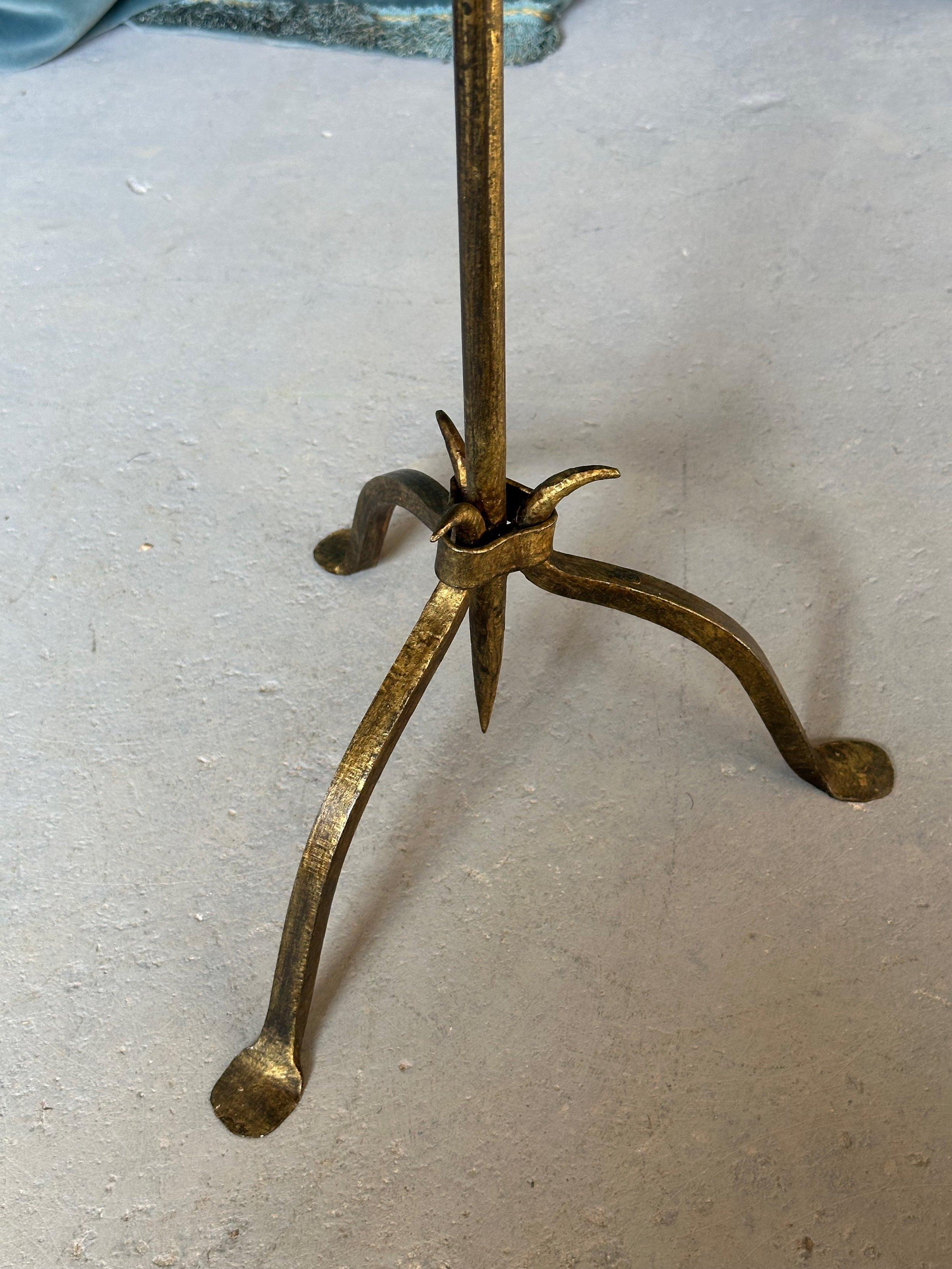 Small Spanish Gilt Iron Drinks Table with Pointed Stem For Sale 4