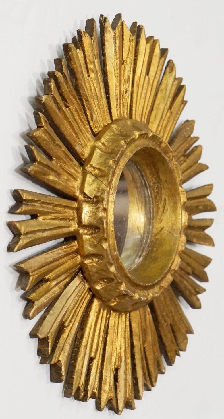 Small Spanish Gilt Starburst or Sunburst Mirror (Diameter 11 1/2) In Good Condition In Austin, TX