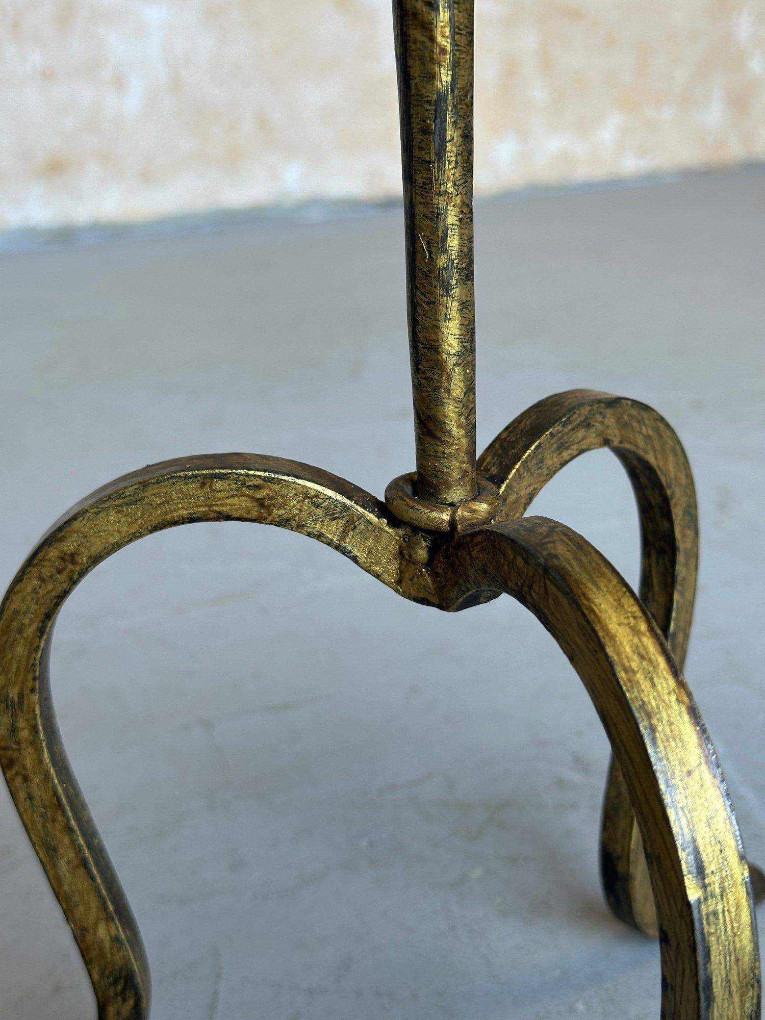 Small Spanish Iron Drinks Table on a Tripod Base In Good Condition For Sale In Buchanan, NY