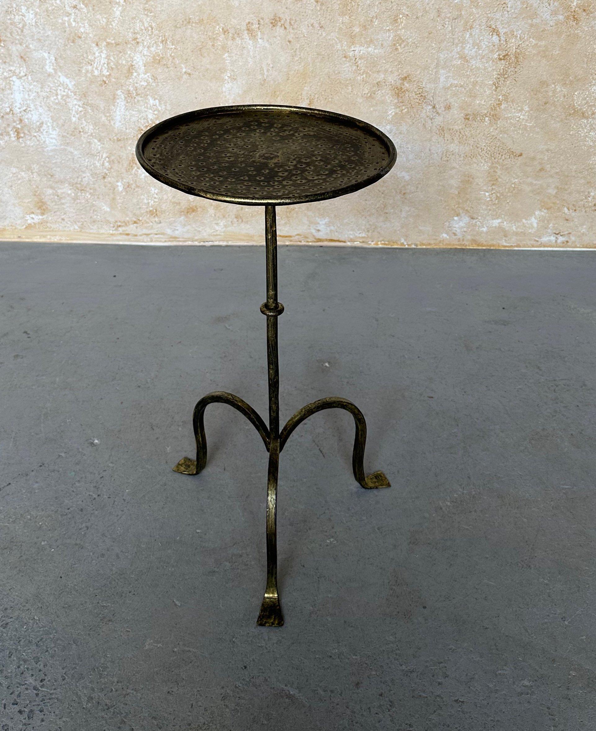 Small Spanish Iron Drinks Table on a Tripod Base For Sale 2