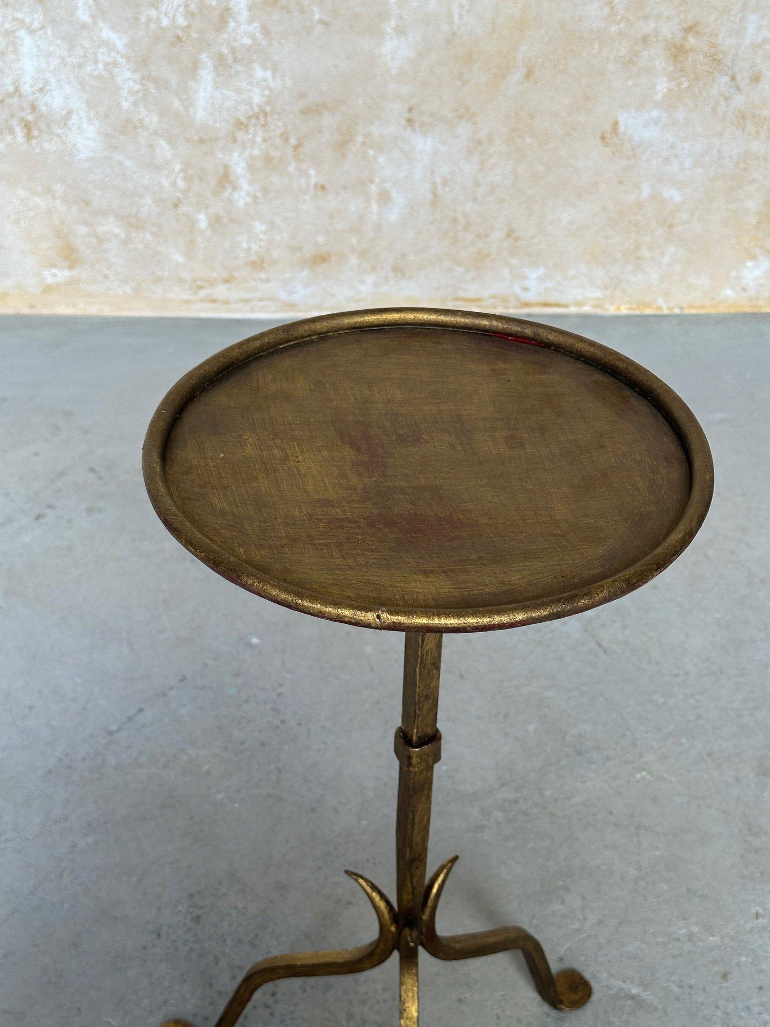 Small Spanish Iron Drinks Table with Pointed Stem For Sale 3