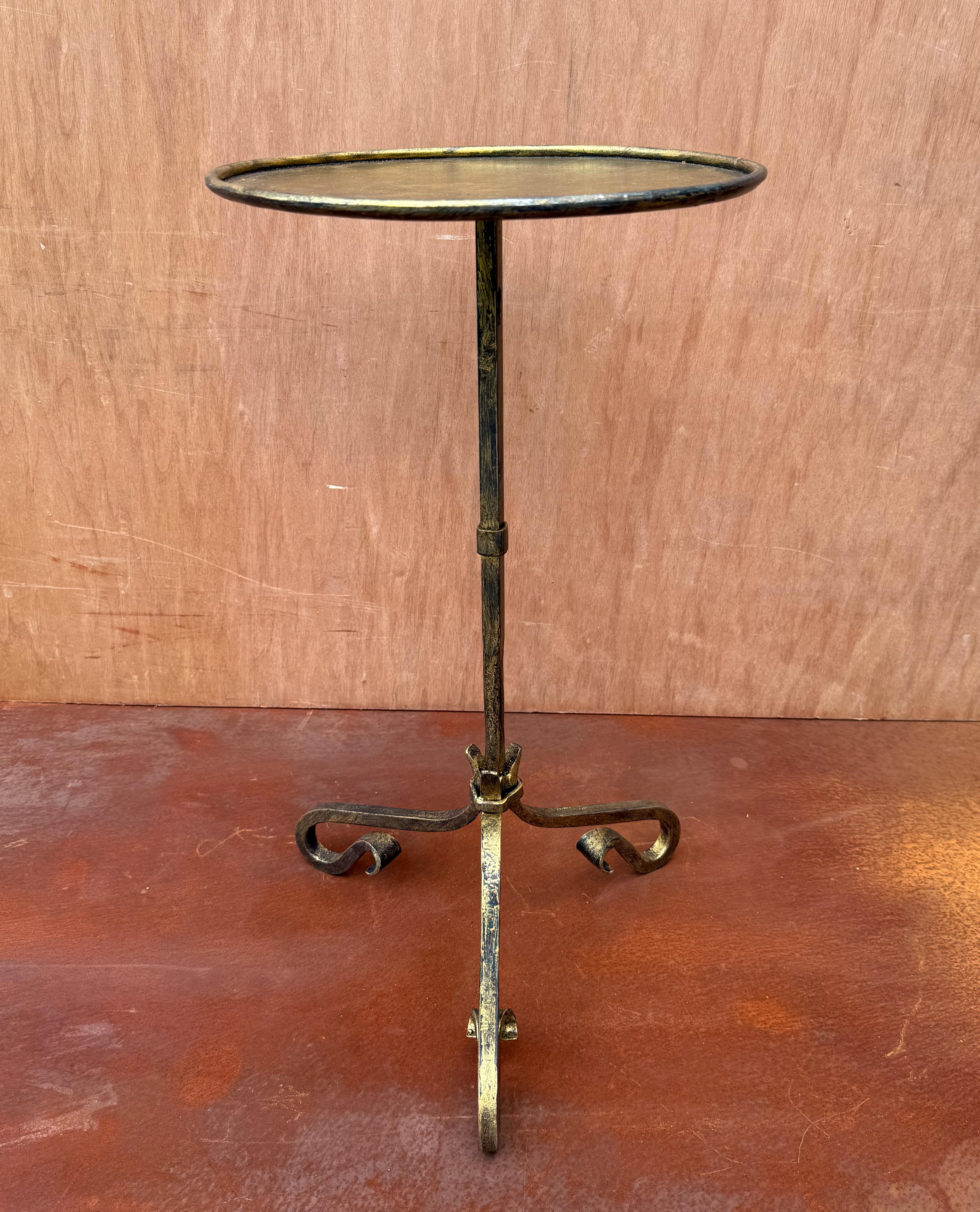 Small Spanish Iron Drinks Table with Scrolled Legs In Good Condition For Sale In Buchanan, NY