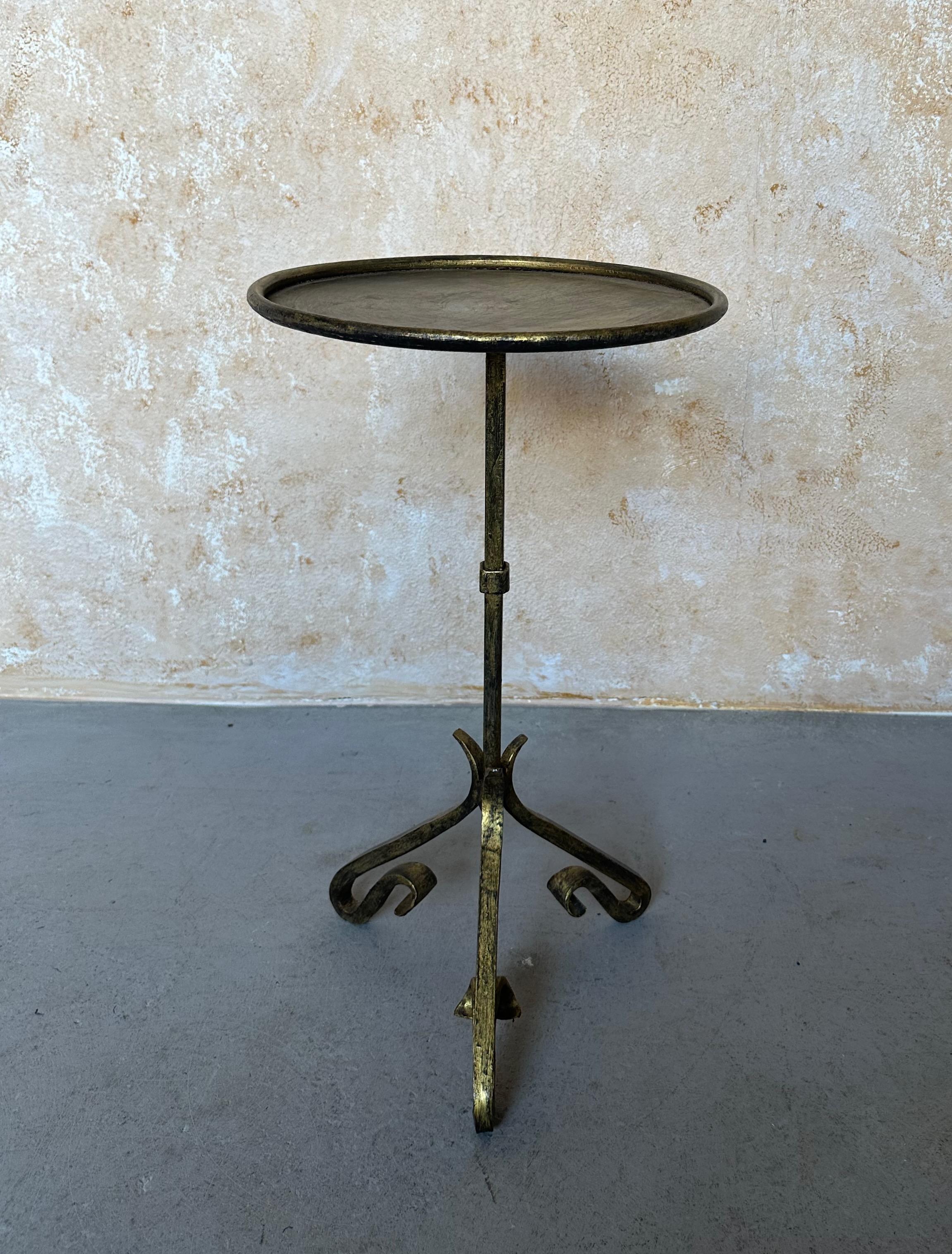 Small Spanish Iron Drinks Table with Scrolled Legs In Good Condition For Sale In Buchanan, NY