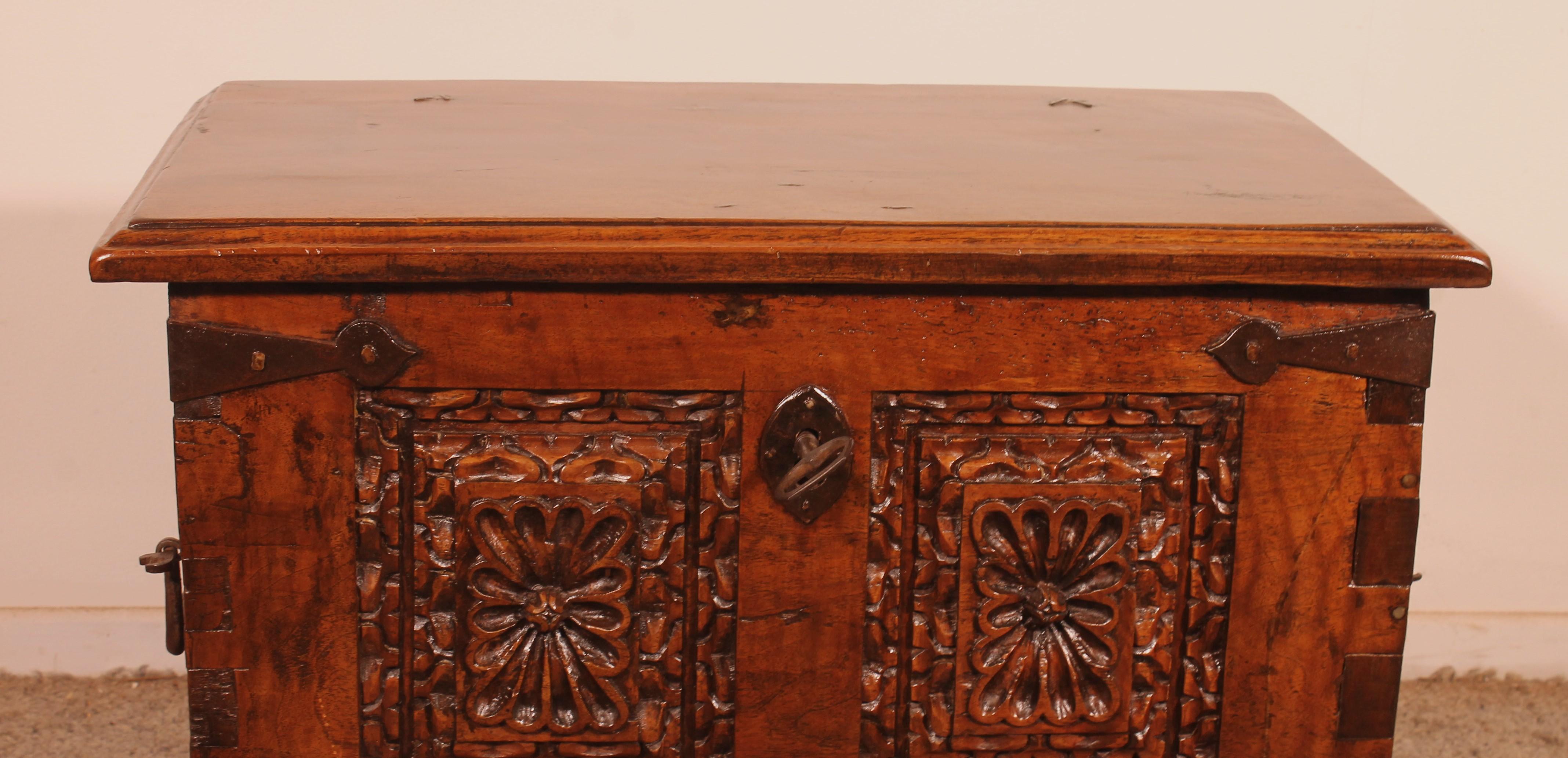 Small Spanish Walnut Chest - 17th Century For Sale at 1stDibs